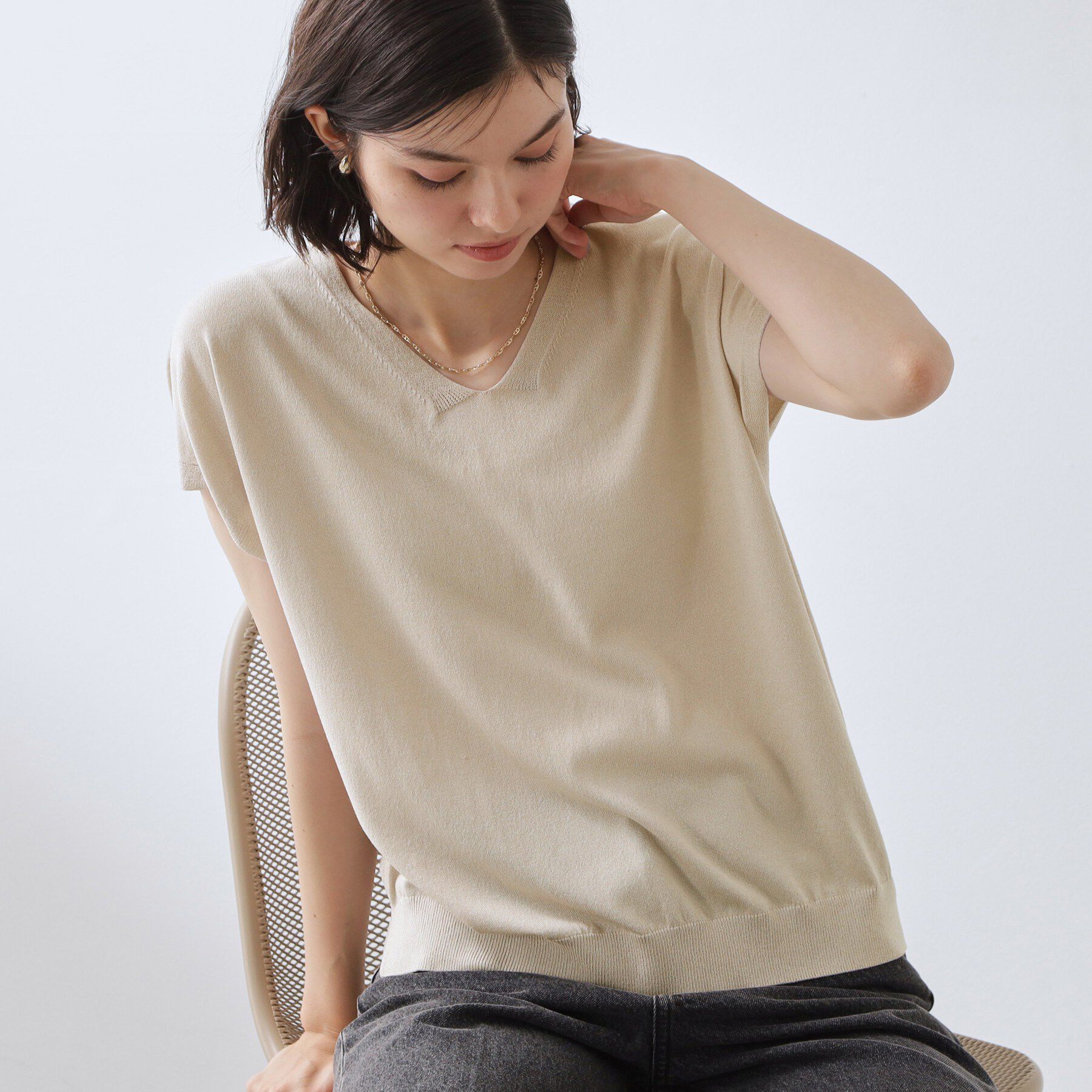 THE SHOP TK「【さらっとタッチ】風通しのいい Vネックサマーニット」|ニット・セーター|グレージュ(050)