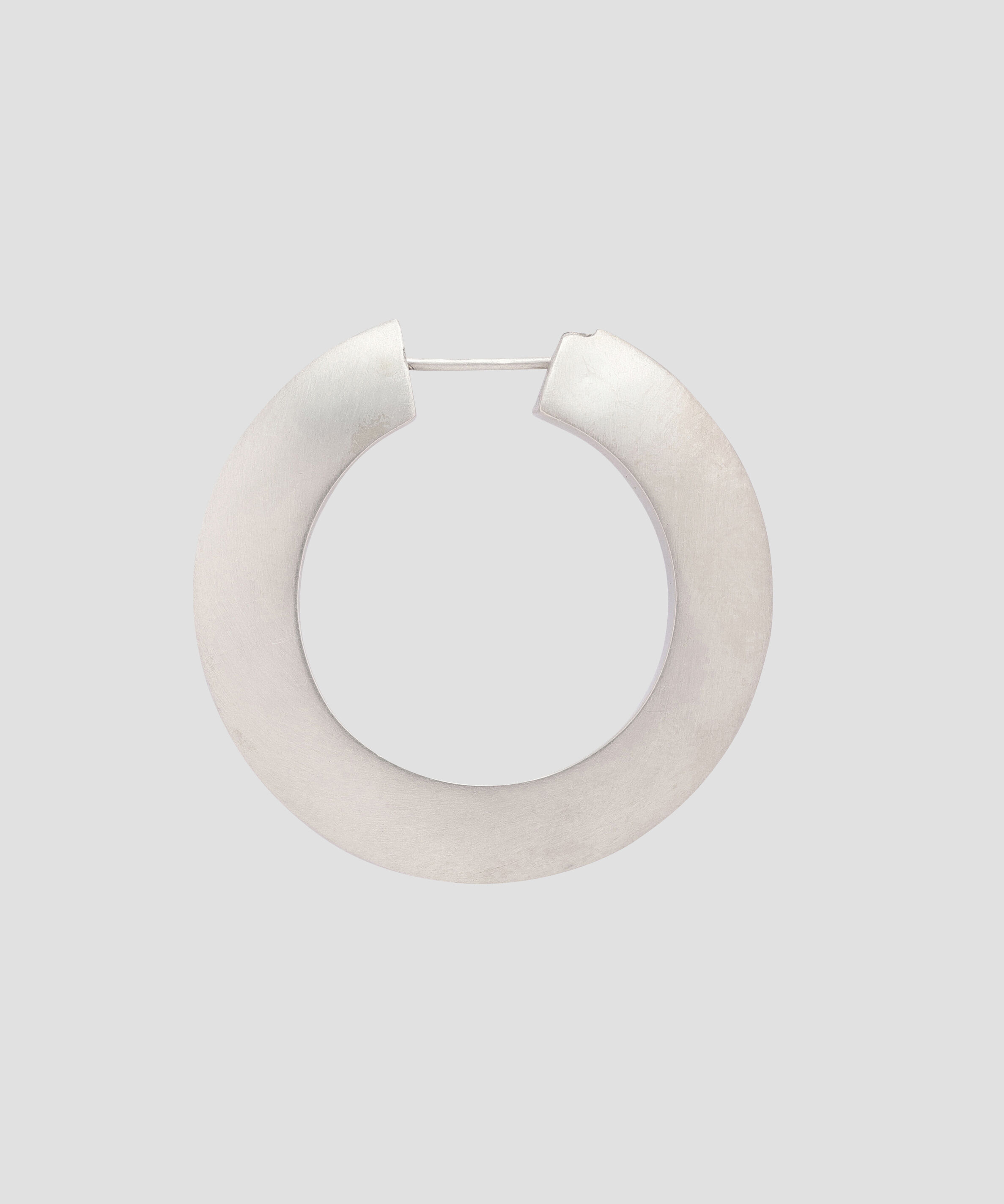 YLEVE 「YLEVE / TRIANGLE HOOP EARRING L」|その他|シルバー
