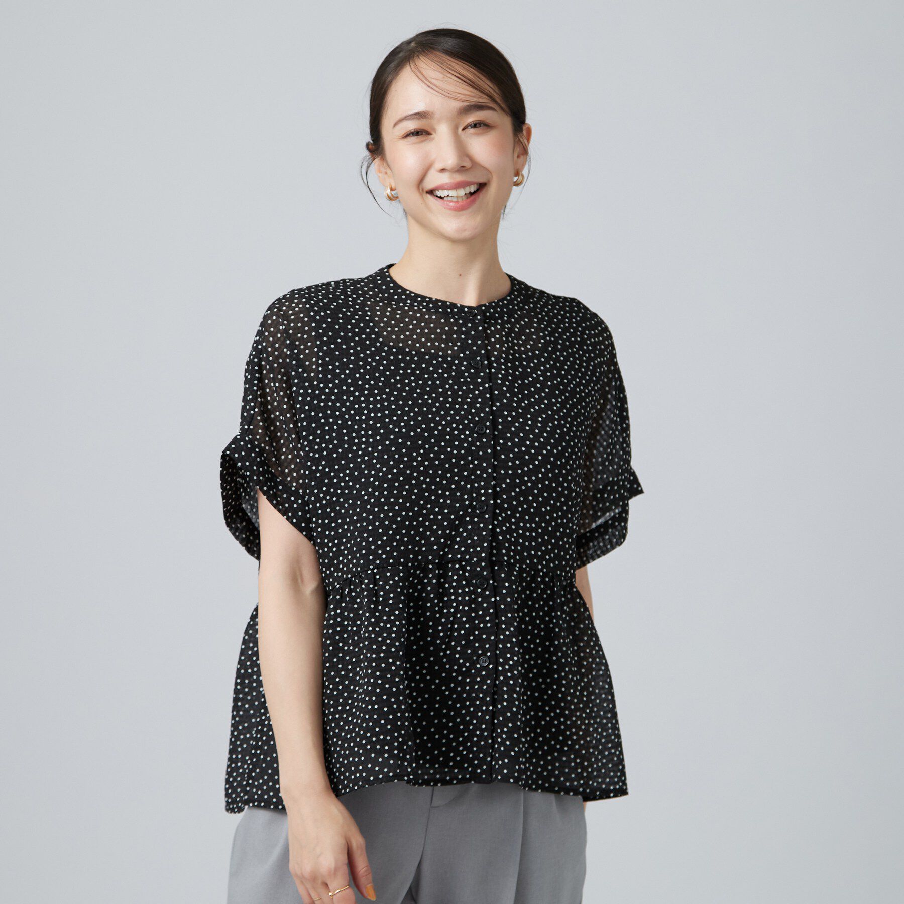 SHOO･LA･RUE「【体型カバー/洗濯機可】二の腕とお腹周りが隠せる シアーペプラムブラウス」|シャツ・ブラウス|