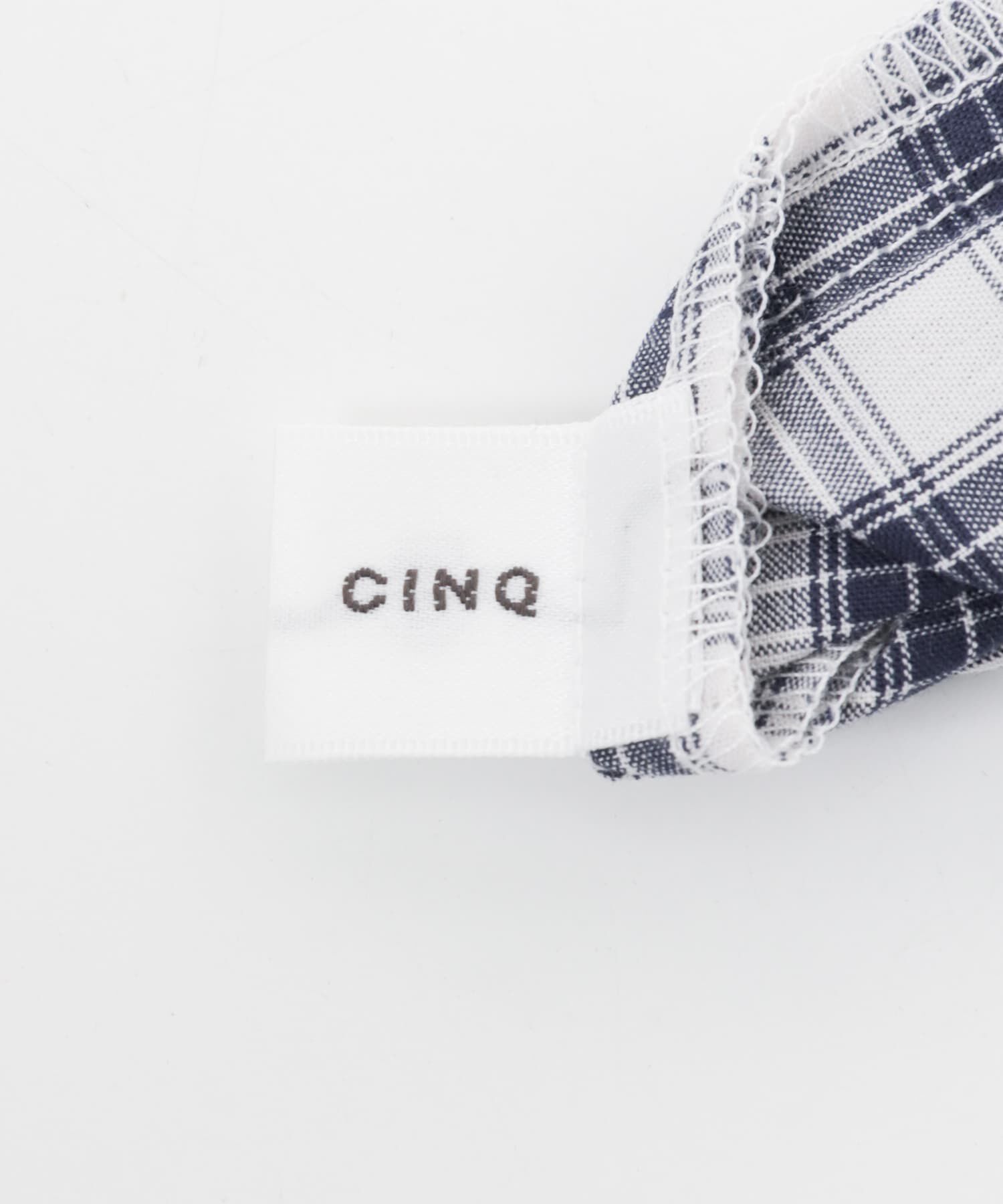 URBAN RESEARCH DOORS「CINQ　ネイビーチェック 巾着S」|ポーチ|
