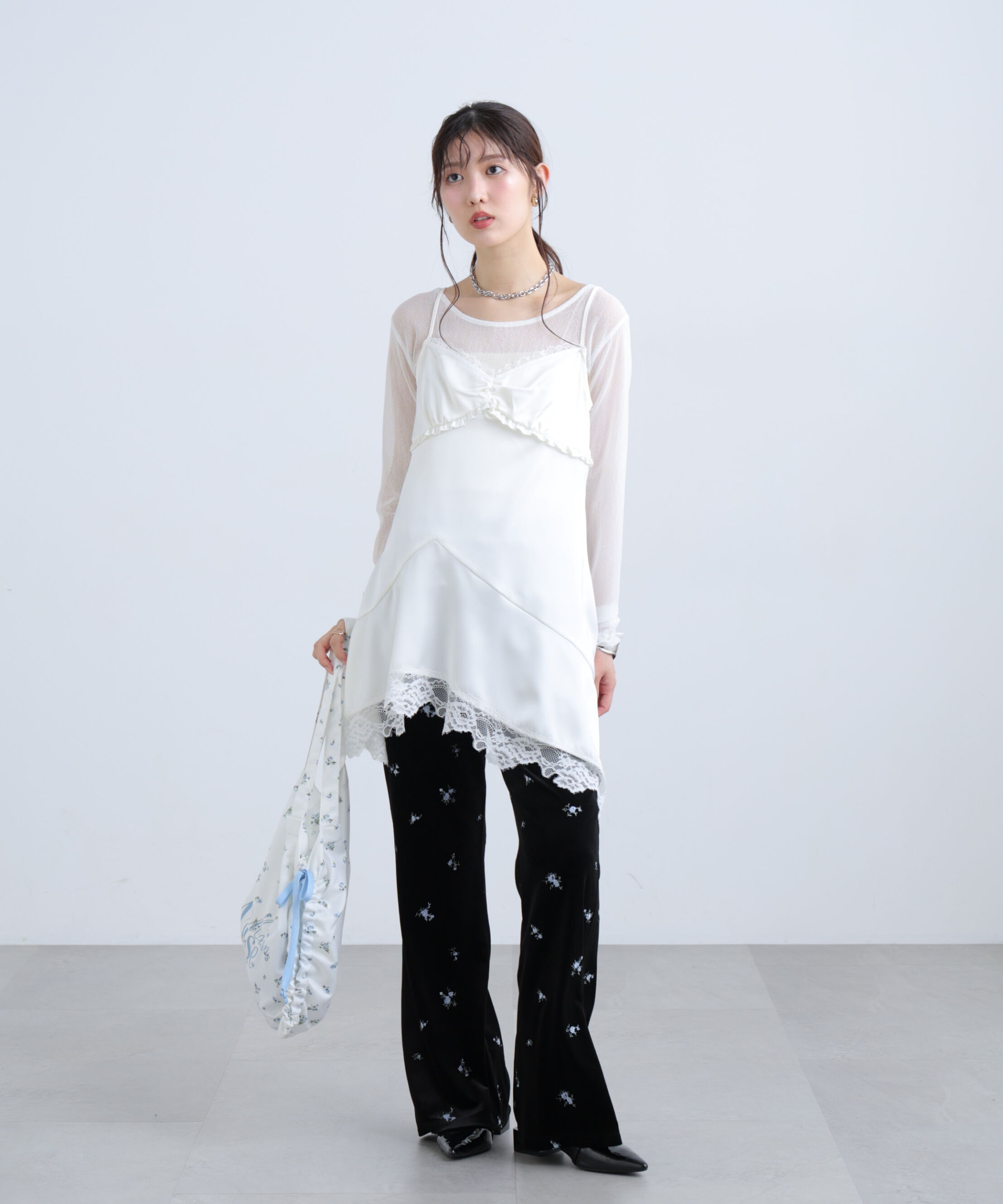  「ベロア刺繍総柄フレアパンツ」|その他|