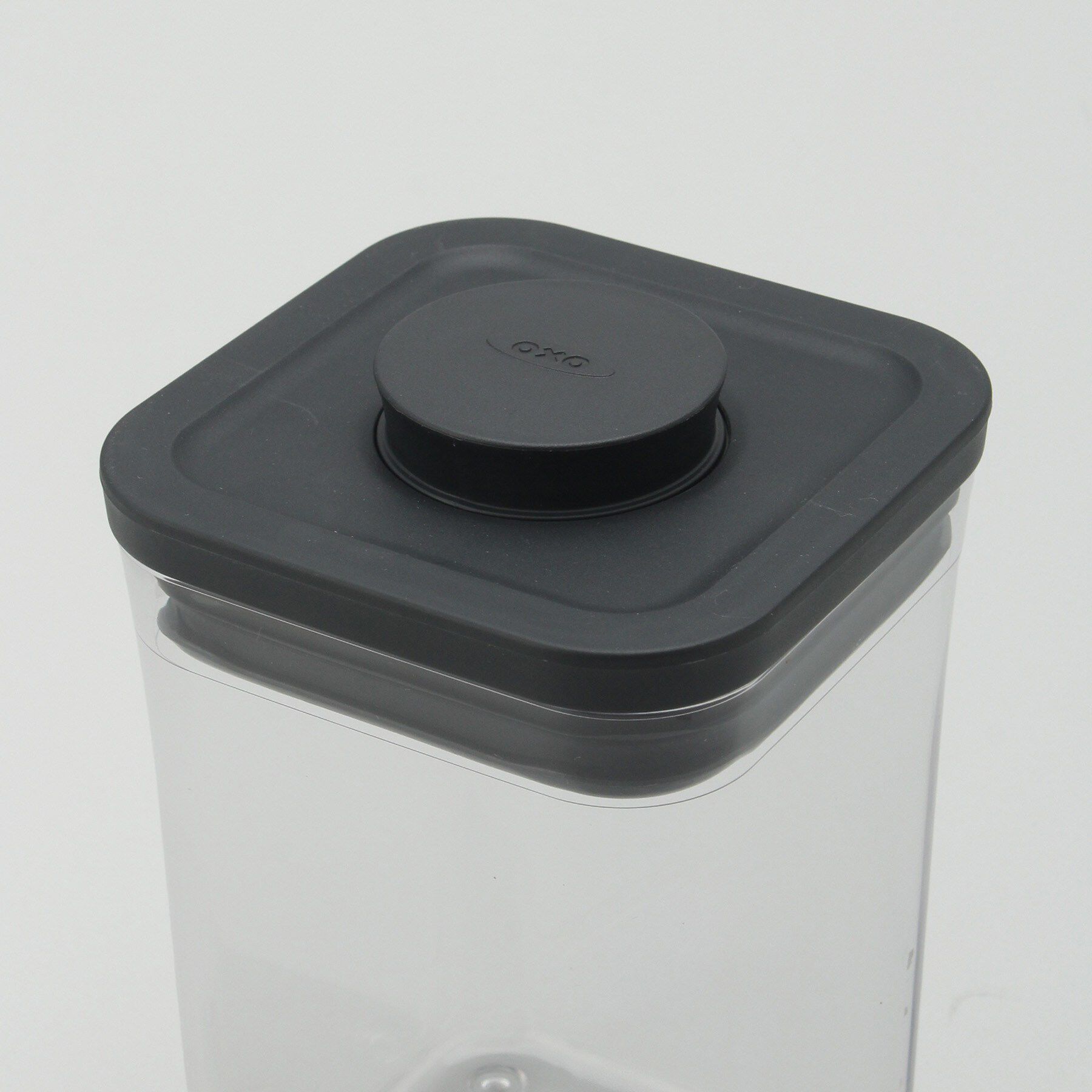 212 KITCHEN STORE「ポップコンテナ スモールスクエア ショート BK ＜OXO オクソー＞」|食器・キッチングッズ|