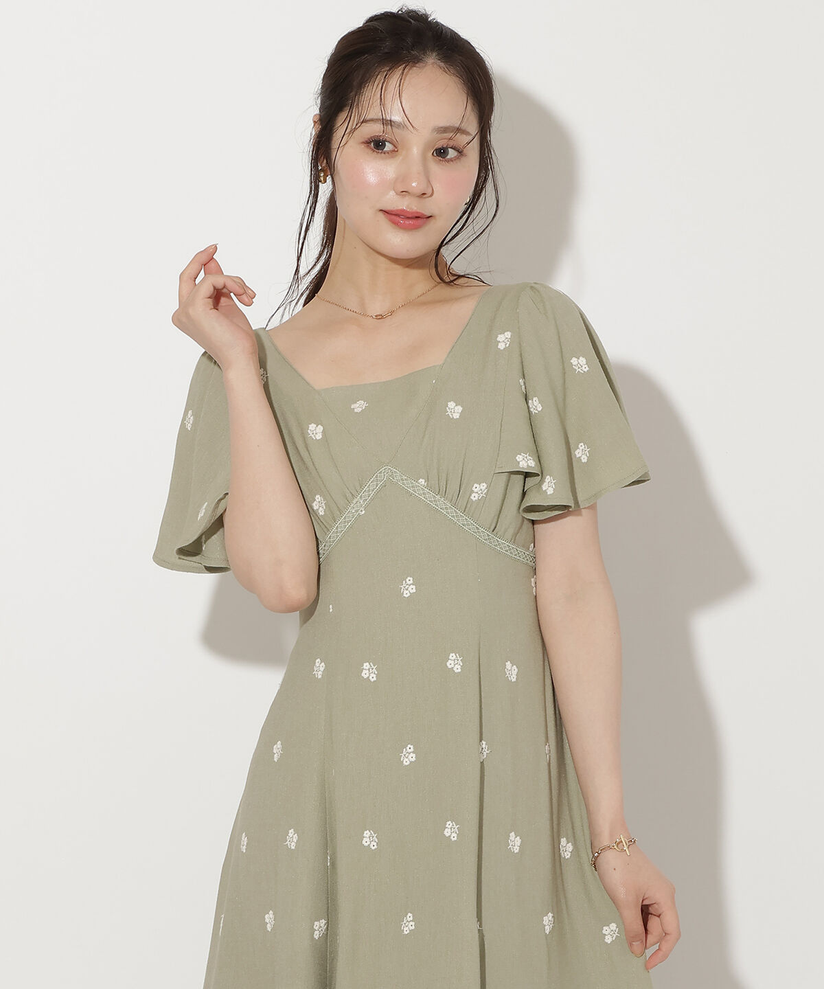 WILLSELECTION「小花刺繍フレアスリーブワンピース」|ワンピース|