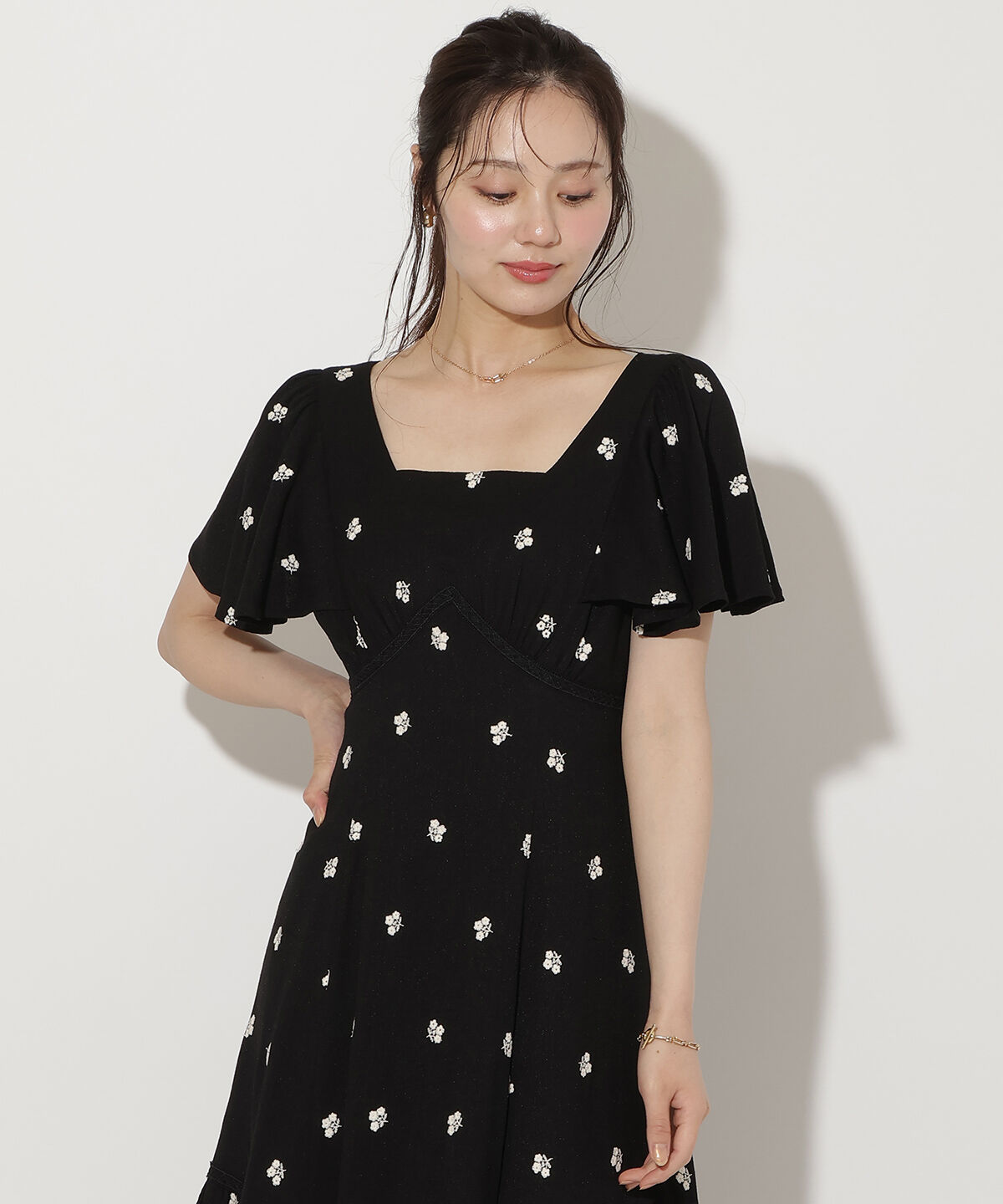 WILLSELECTION「小花刺繍フレアスリーブワンピース」|ワンピース|