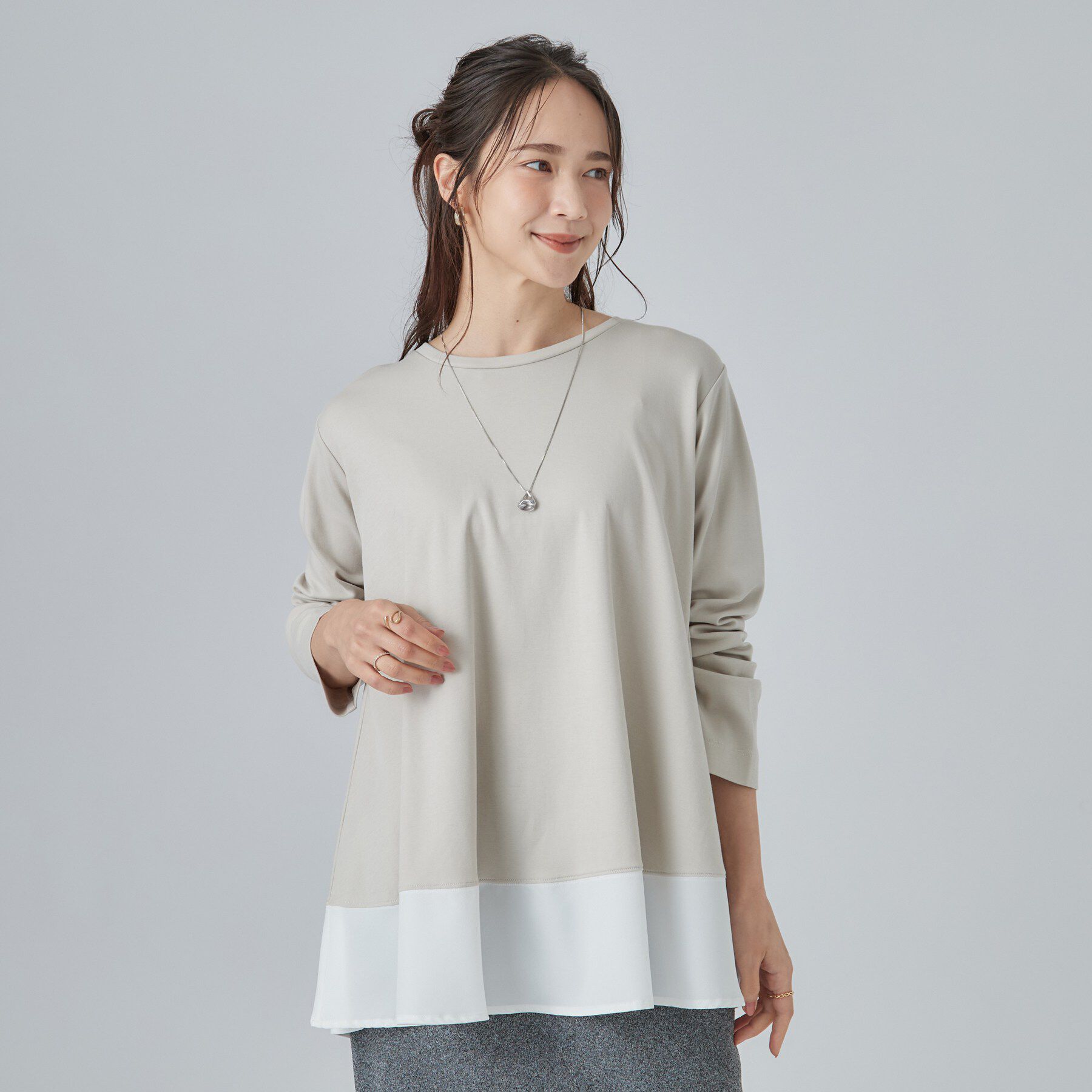 SHOO･LA･RUE「【S-LL/体型カバー】すっぽり隠れる 裾切り替えAライン長袖ゆるトップス」|Tシャツ・カットソー|