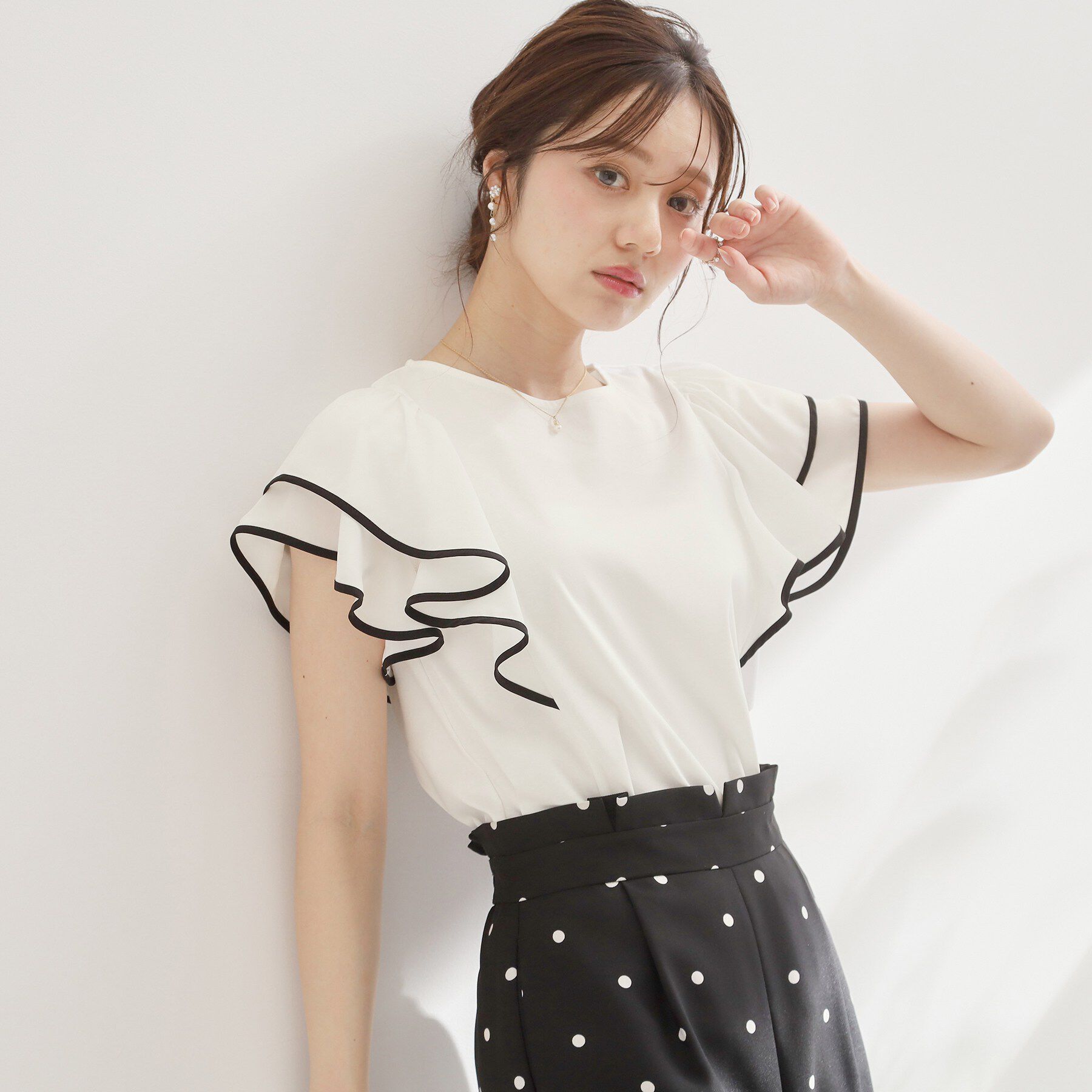 Couture broach「【接触冷感・UVカット・洗える】ラッフル フレアスリーブ トップス」|Tシャツ・カットソー|オフホワイト(503