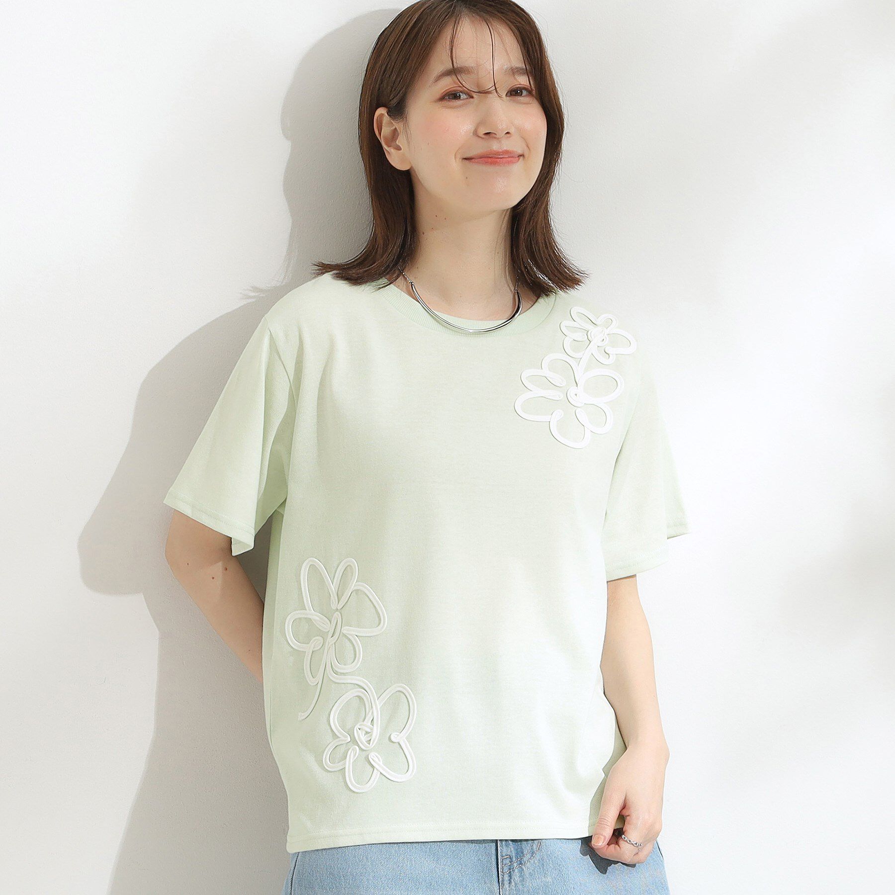 SHOO･LA･RUE「【S-LL】コーデの主役になる コード刺繍デザインＴシャツ」|Tシャツ・カットソー|ライトグリーン(22