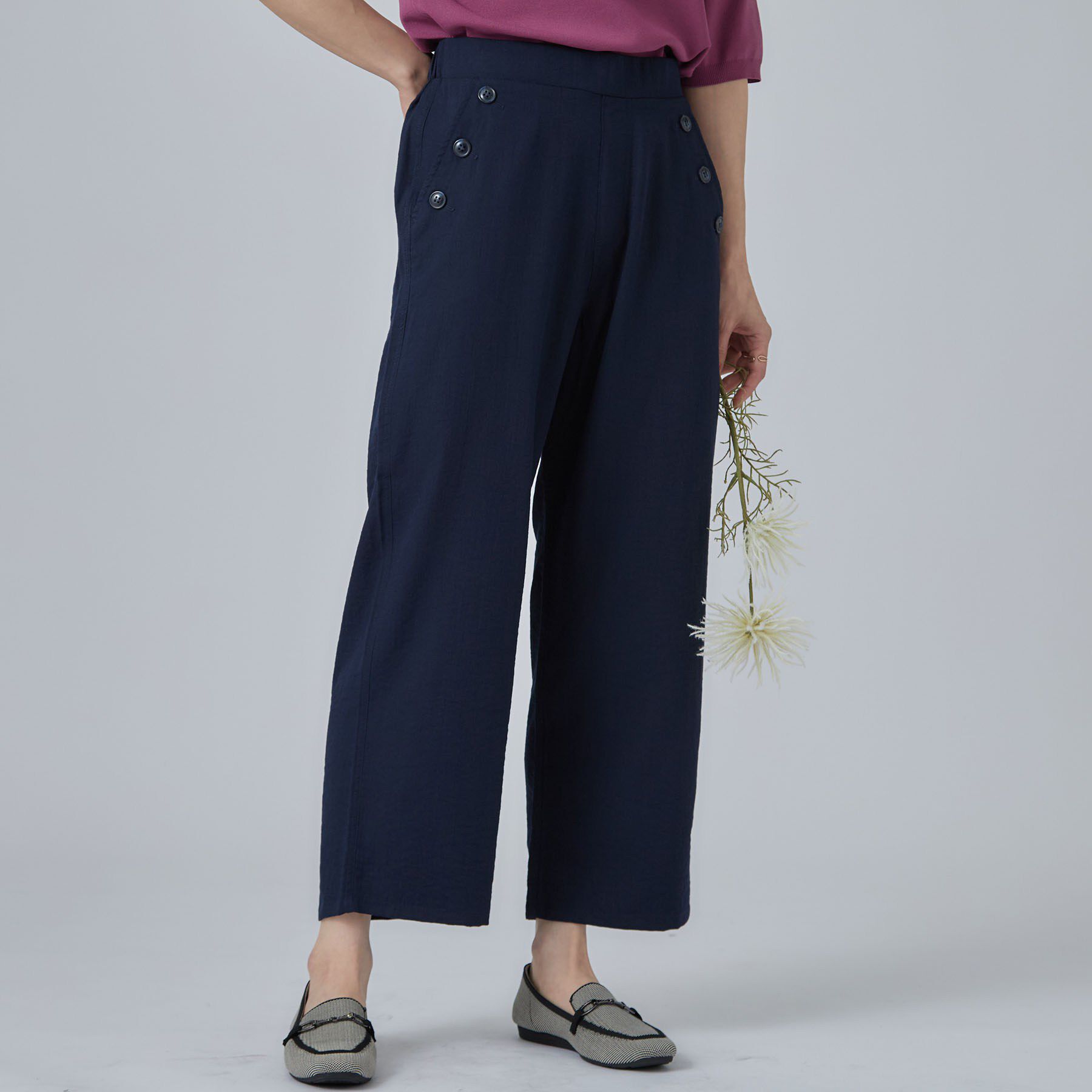SHOO･LA･RUE「【ひんやり/S-LL/洗濯機可】ボタンがアクセント ストレートクロップドパンツ」|その他|ネイビー(094)