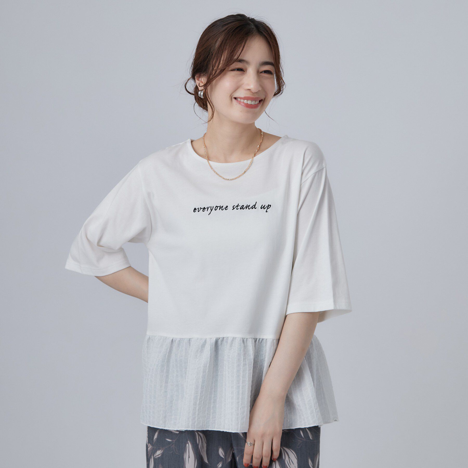 SHOO･LA･RUE「【S-LL】自然に体型カバー 裾切替 ペプラム刺繍Tシャツ」|Tシャツ・カットソー|