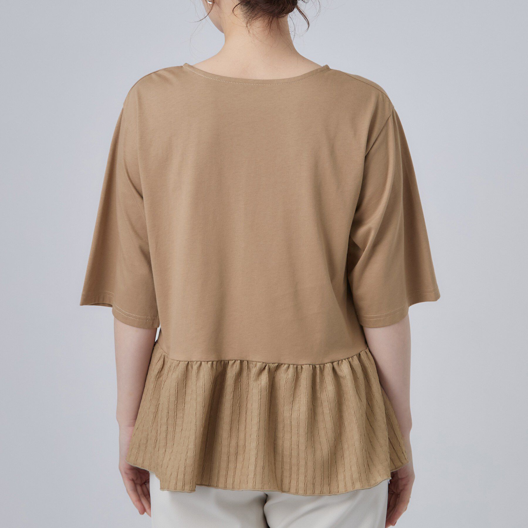 SHOO･LA･RUE「【S-LL】自然に体型カバー 裾切替 ペプラム刺繍Tシャツ」|Tシャツ・カットソー|