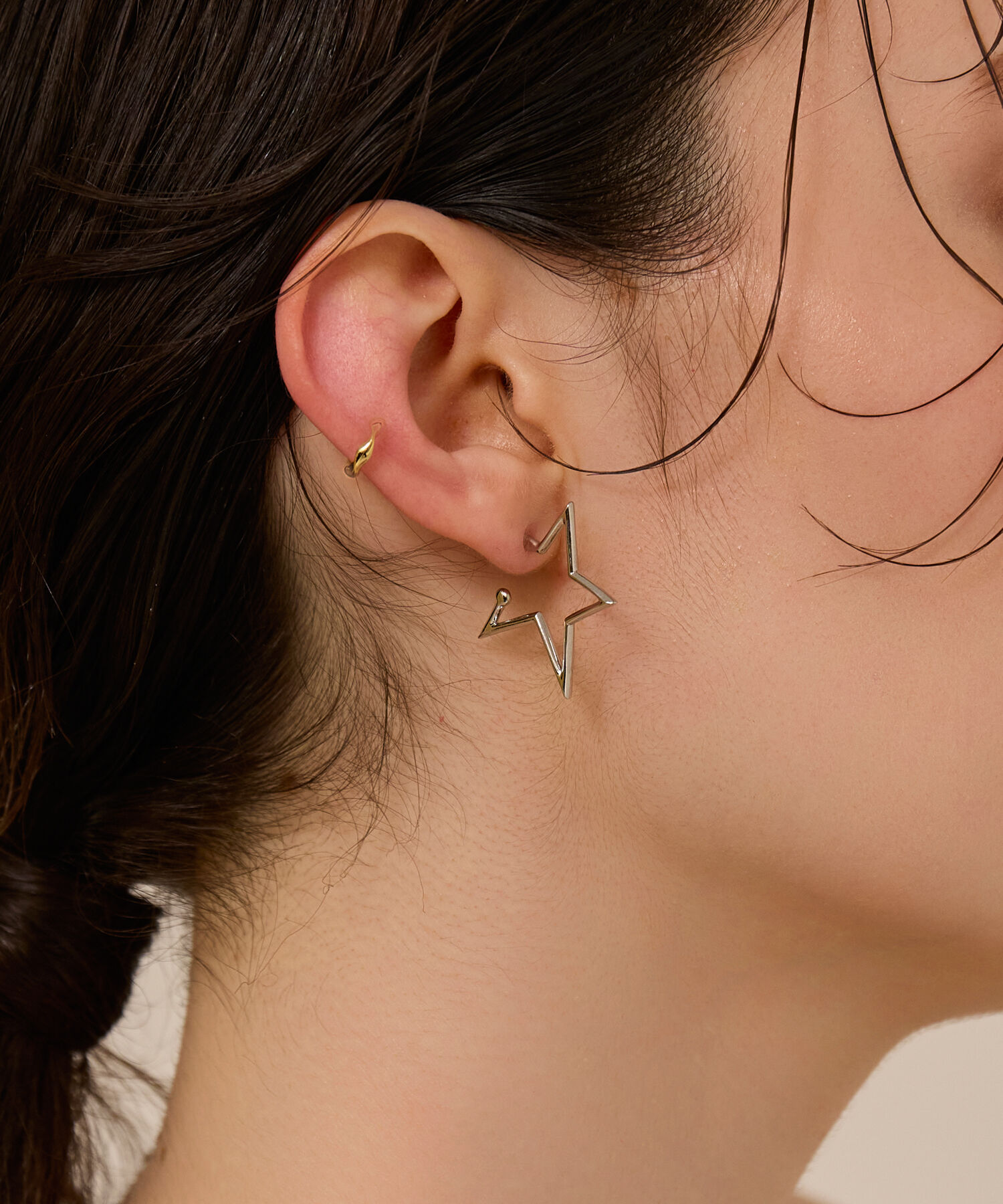Phoebe「【金属アレルギー対応】スターフープピアス　シルバー/ニッケルフリー」|ピアス|
