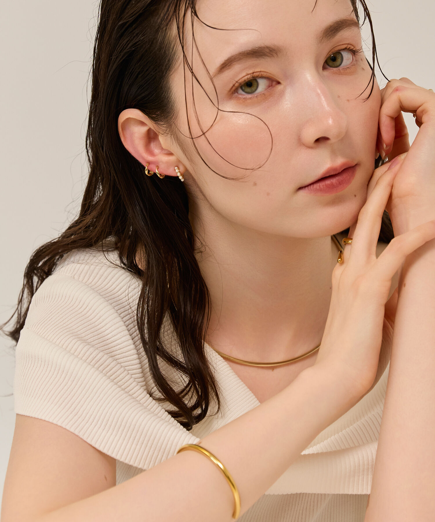 Phoebe「【金属アレルギー対応】パールラインスナップイヤリング　ゴールド/ニッケルフリー」|イヤリング|