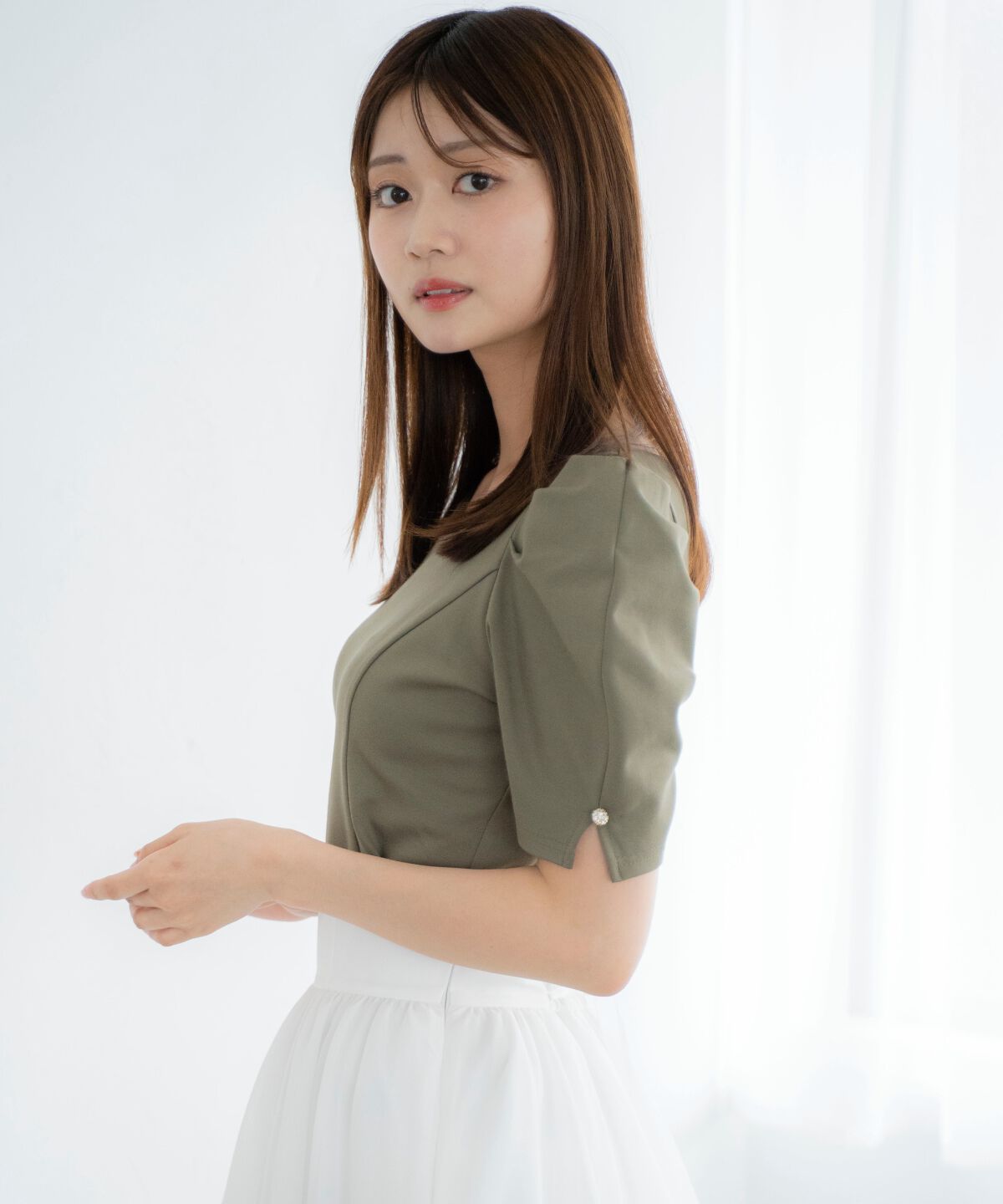 アンドクチュール「パワーショルダービジュープルオーバー」|Tシャツ・カットソー|