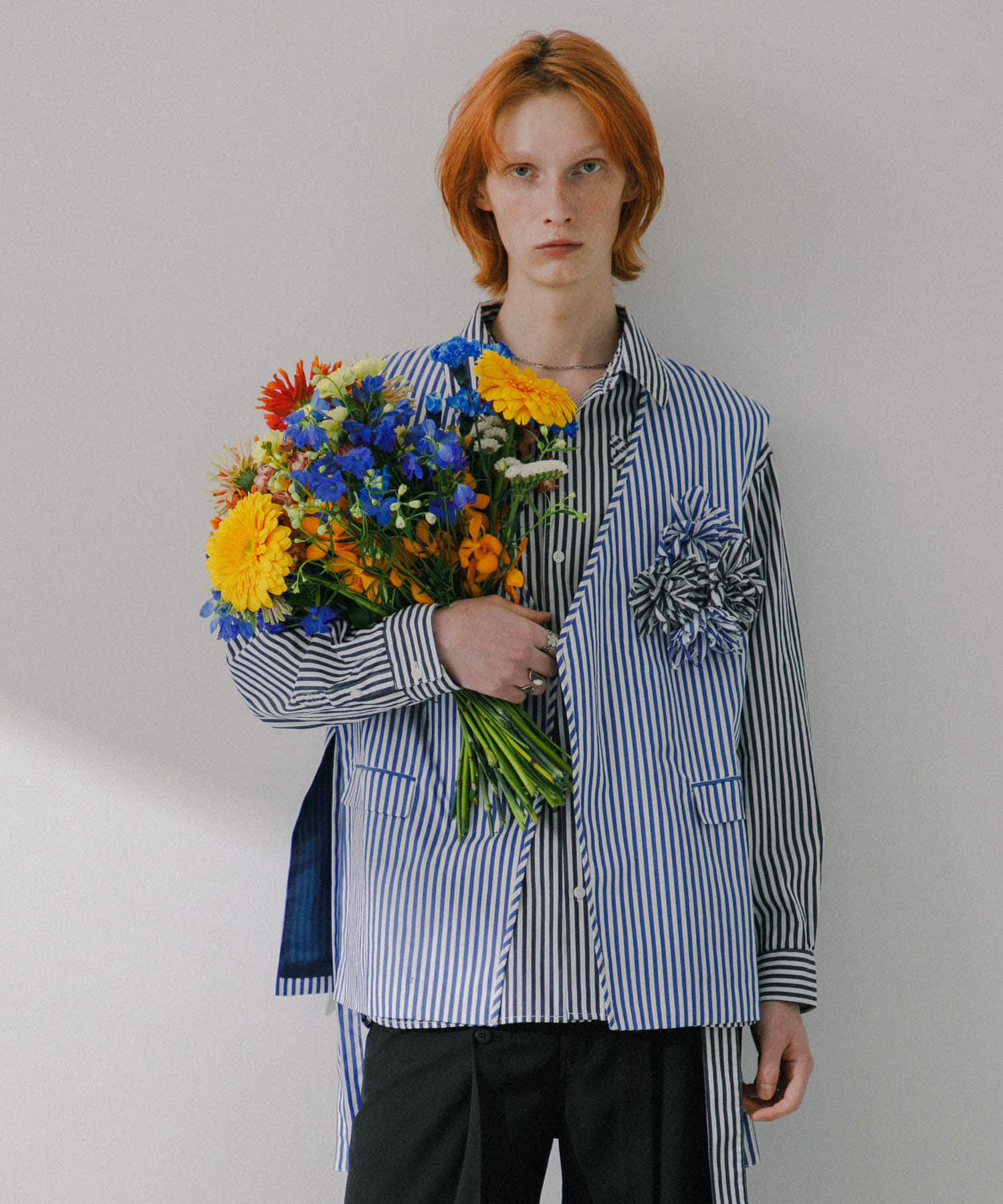 SENSE OF PLACE by URBAN RESEARCH「hxcyyd &times; SOP　ストライプフラワーコサージュシャツベスト(UNISEX)」|ベスト・ジレ|その他2