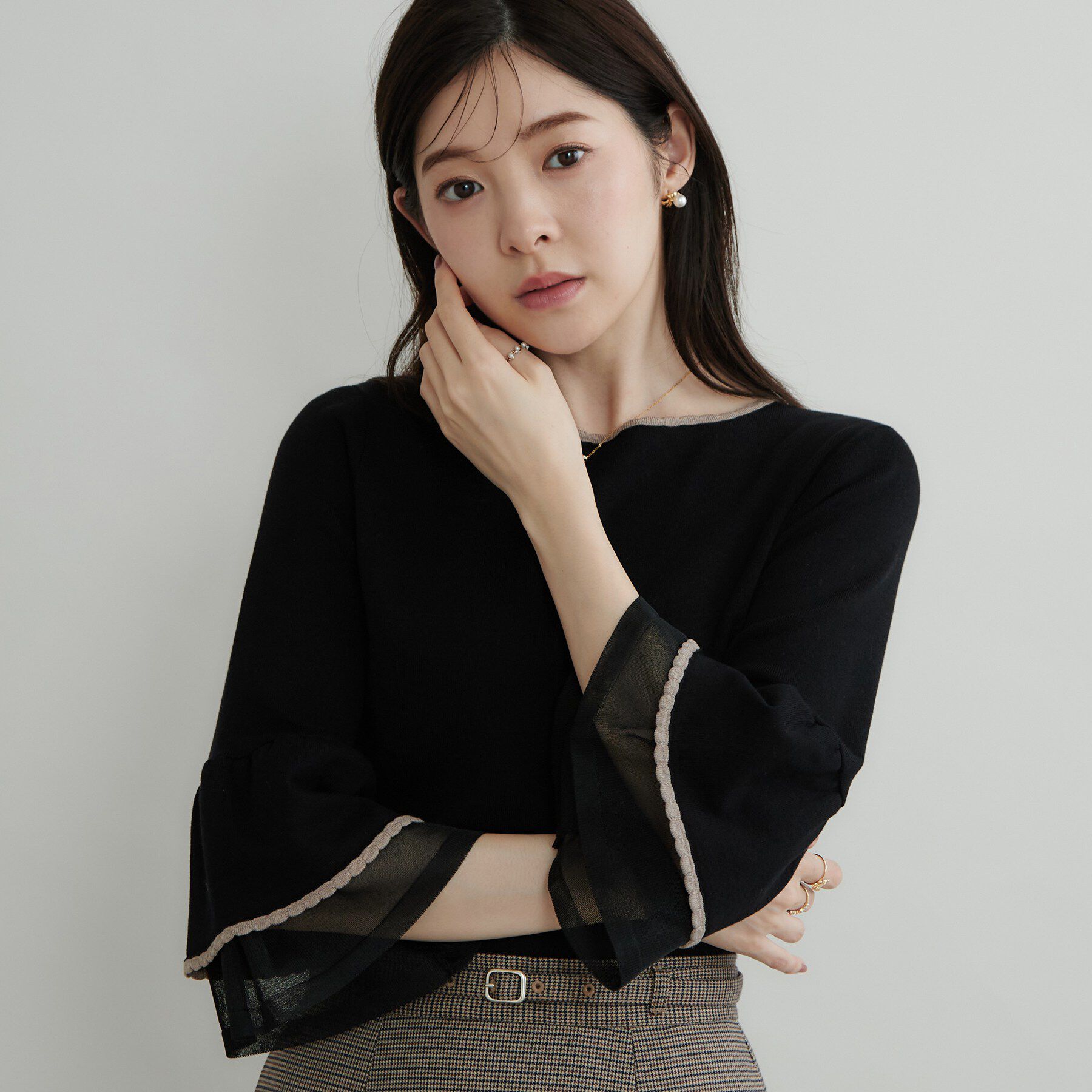 Couture broach「【袖レイヤードが軽やか】シアーフレア袖ニット」|ニット・セーター|ブラック(019)