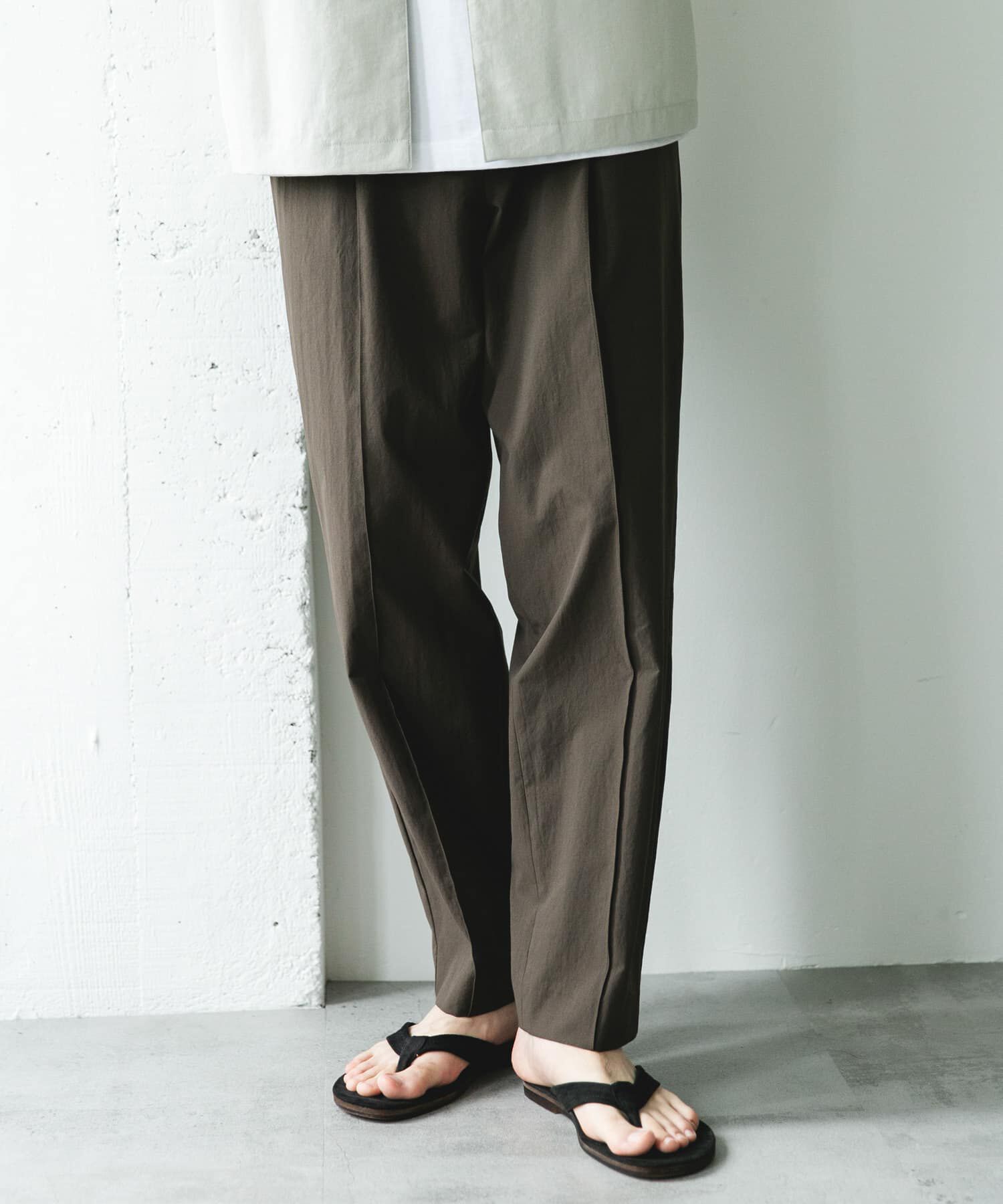 URBAN RESEARCH DOORS「ステッチクリース テーパードトラウザー」|その他|