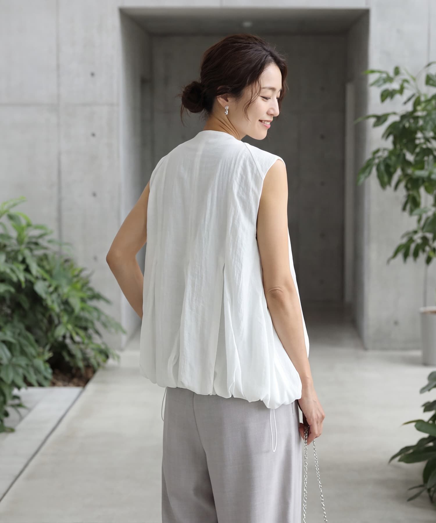 STYLE DELI「【selection】シボ入り裾タックバルーンジレ型tops」|ベスト・ジレ|