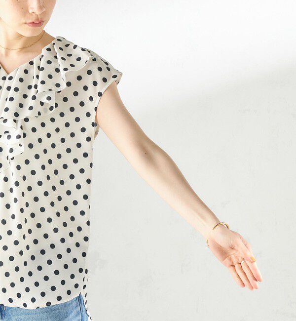 SHIPS for women「〈手洗い可能〉ドット フリル Vネック フレンチスリーブ ブラウス」|シャツ・ブラウス|