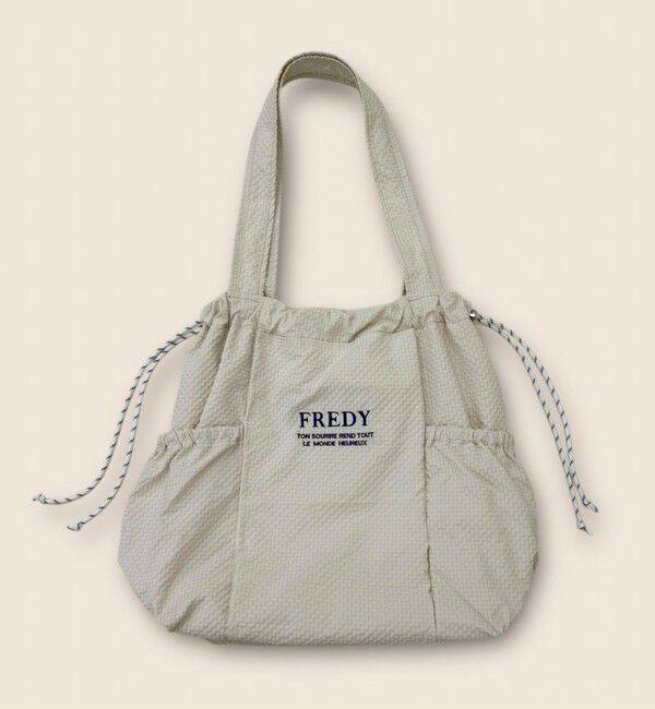 fredy emue「《新色追加》【WEB限定カラーあり】撥水サッカーサイドポケットトートバッグ」|トートバッグ|アイボリー