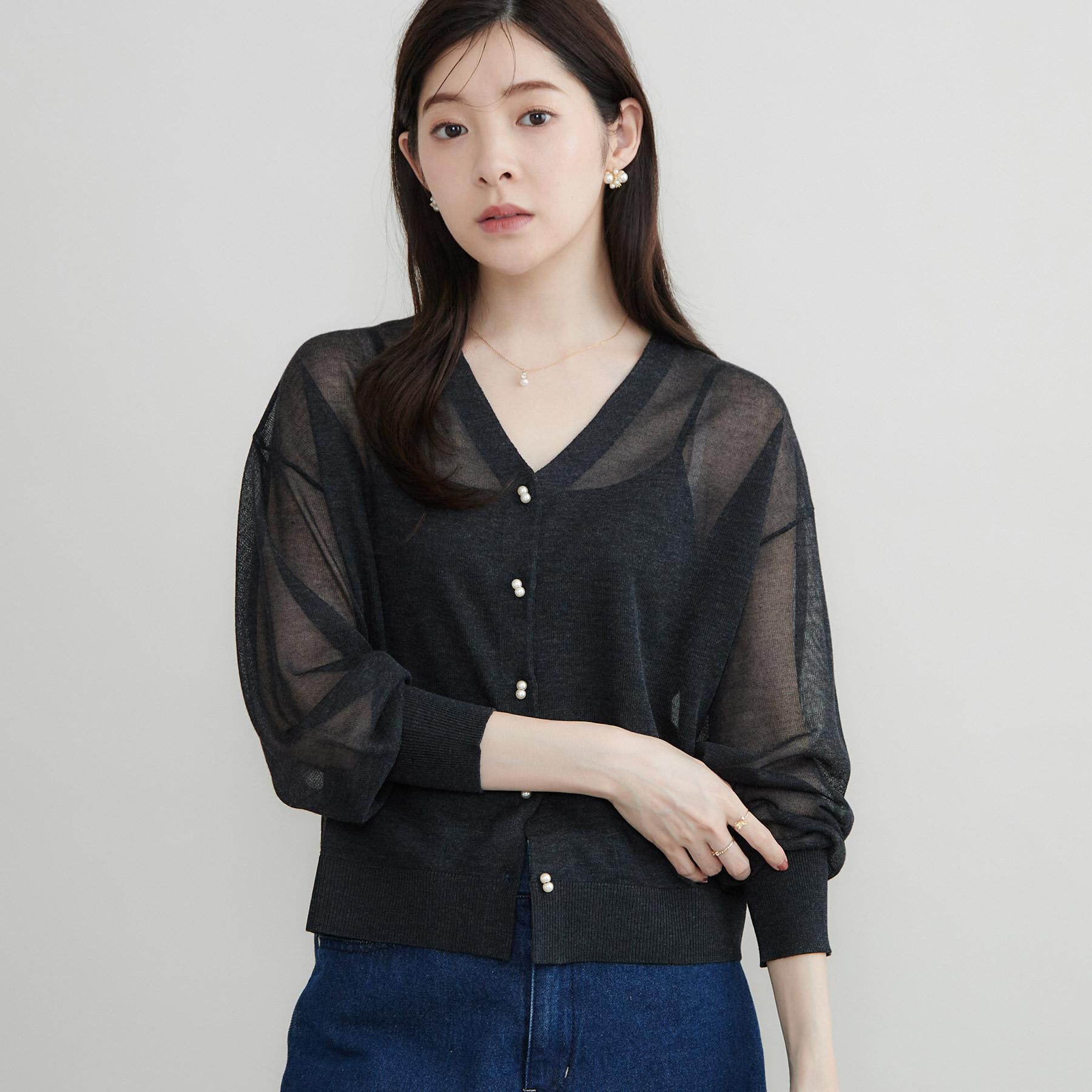 Couture broach「【上品な透け感】ダブルパール調釦 愛されシアーカーディガン」|カーディガン|