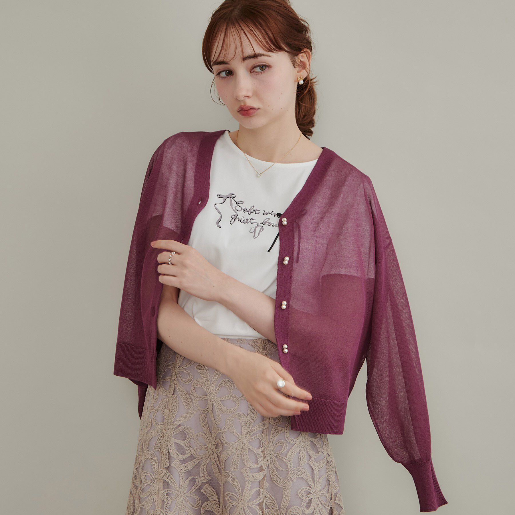 Couture broach「【上品な透け感】ダブルパール調釦 愛されシアーカーディガン」|カーディガン|