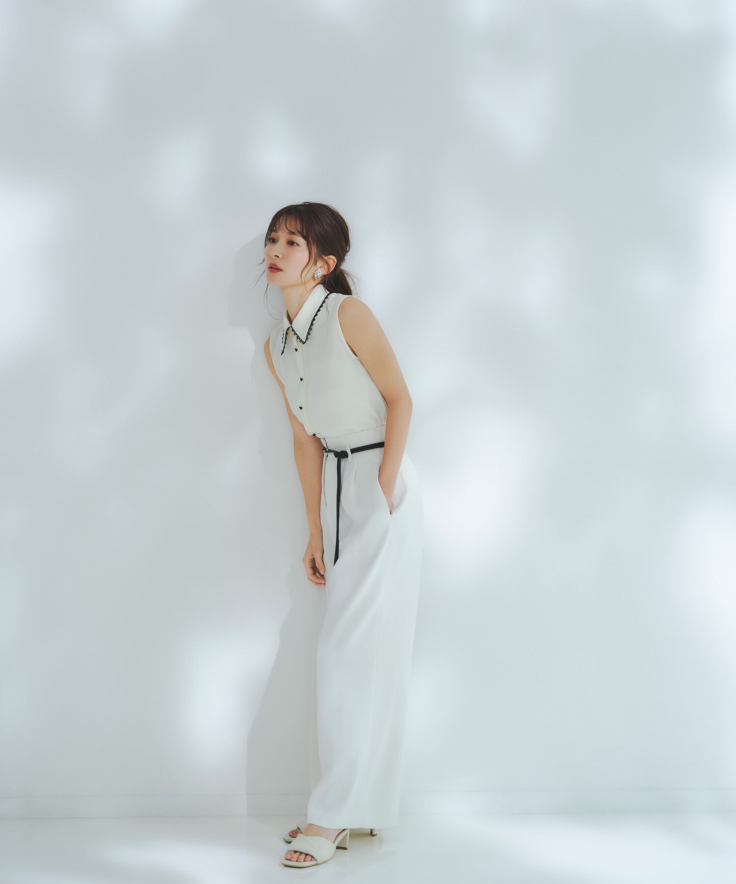 「フェイクレザーベルテッドパンツ」|その他|オフホワイト1