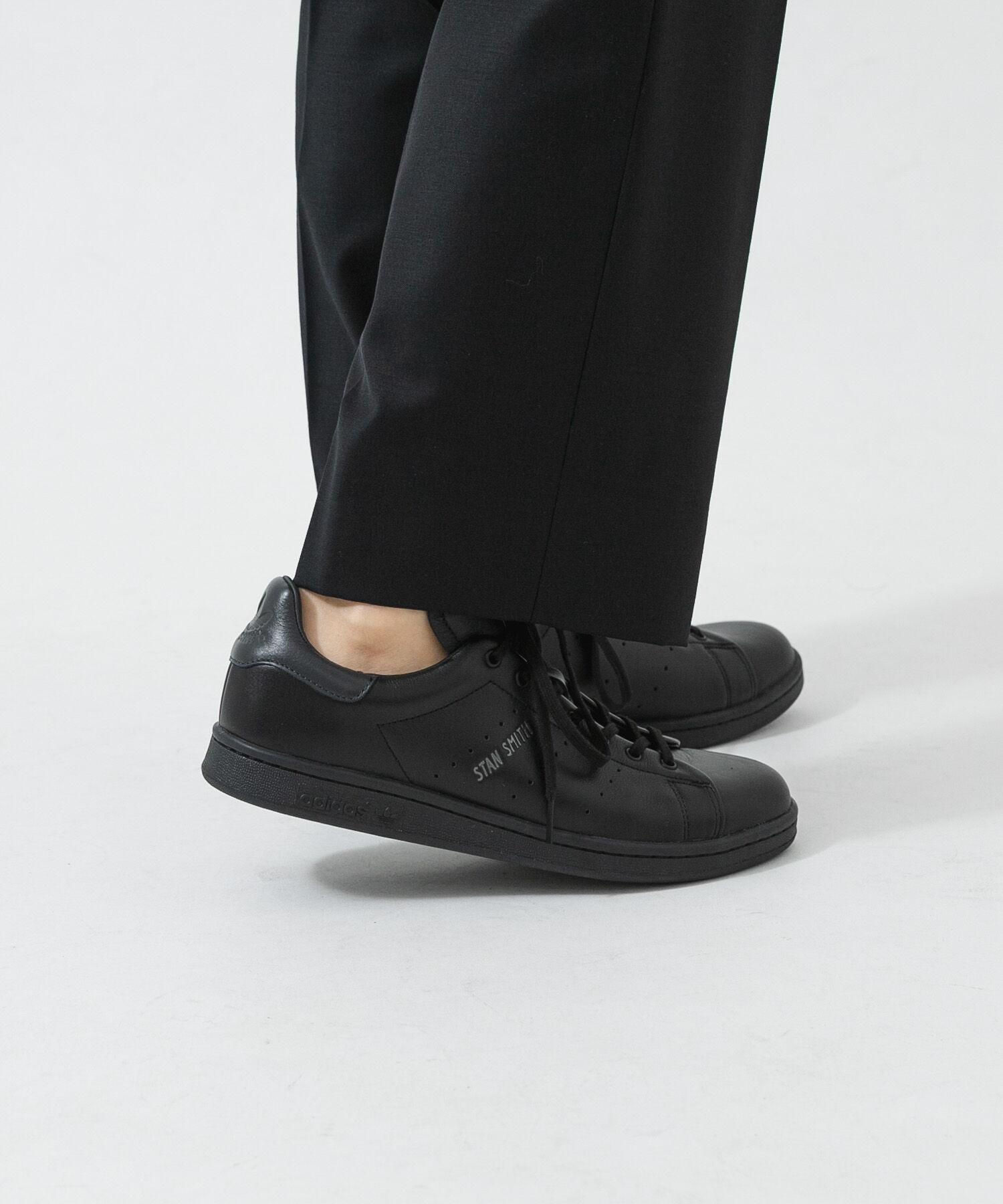 URBAN RESEARCH「adidas　STAN SMITH LUX」|スニーカー|