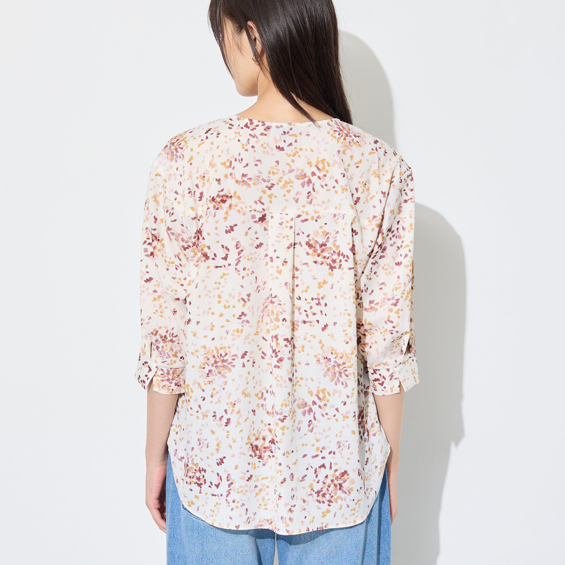 INDIVI「【6分袖】アートドット柄ブラウス」|シャツ・ブラウス|
