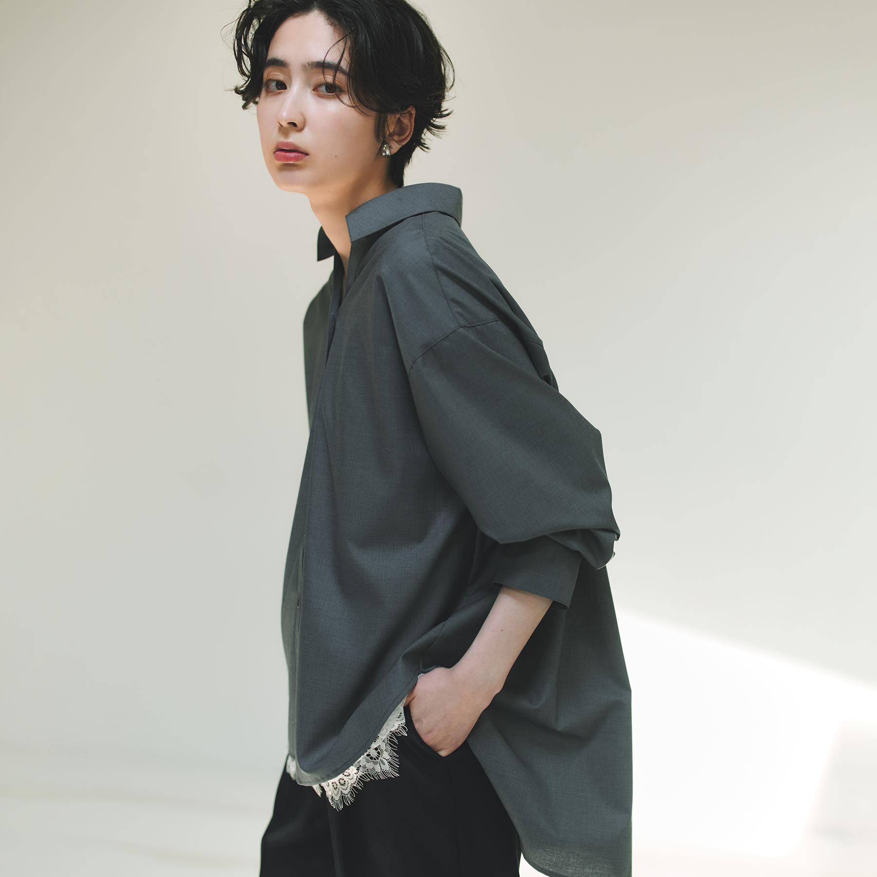 THE SHOP TK「後ろ姿も着映える バックシャーリングシャツ」|シャツ・ブラウス|