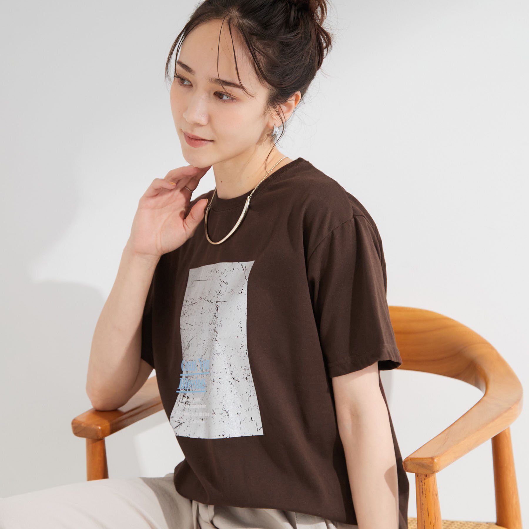 SHOO･LA･RUE「【ひんやり/S-LL】選べる4柄　デイリー使いにぴったりな 大人の頼れるTシャツ」|Tシャツ・カットソー|ブラウン(144)