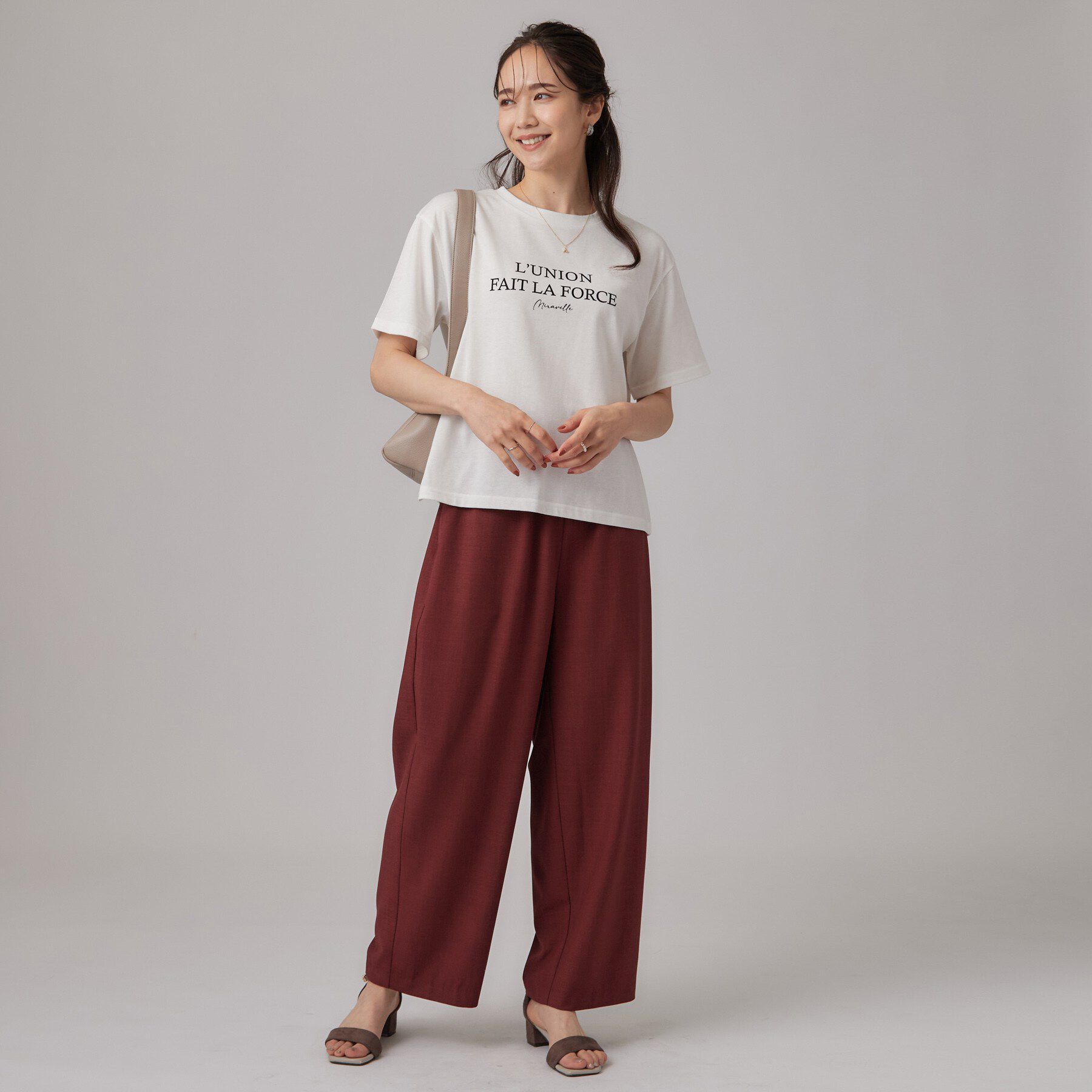 SHOO･LA･RUE「【2点セット/体型カバー】瞬間レイヤードコーデが完成 クロシェ編みベスト+ロゴT」|Tシャツ・カットソー|