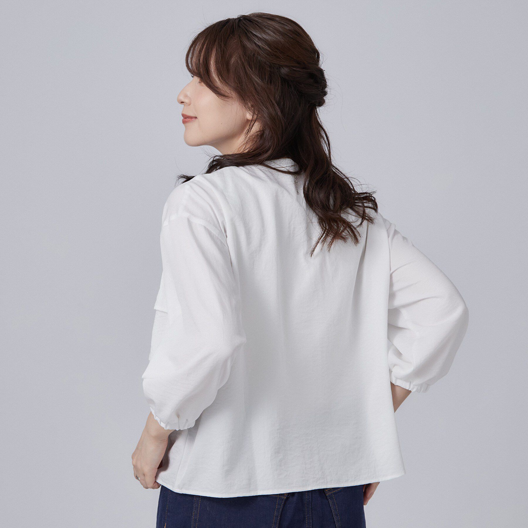 SHOO･LA･RUE「【S-LL/洗濯機可】1枚で華やか フロントティアードブラウス」|シャツ・ブラウス|