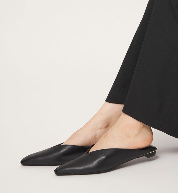 UNITED ARROWS green label relaxing「Vカットミュール」|サンダル|BLACK