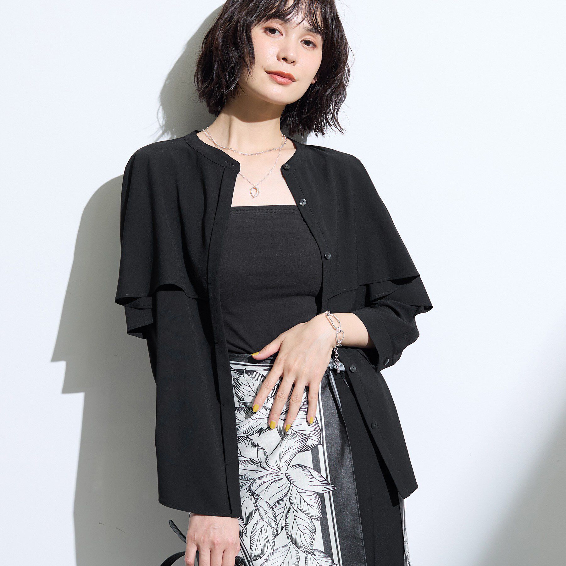 INDIVI「【接触冷感/UVケア/夏羽織り/着る日傘】ケープ風ブラウス」|シャツ・ブラウス|ブラック(019)
