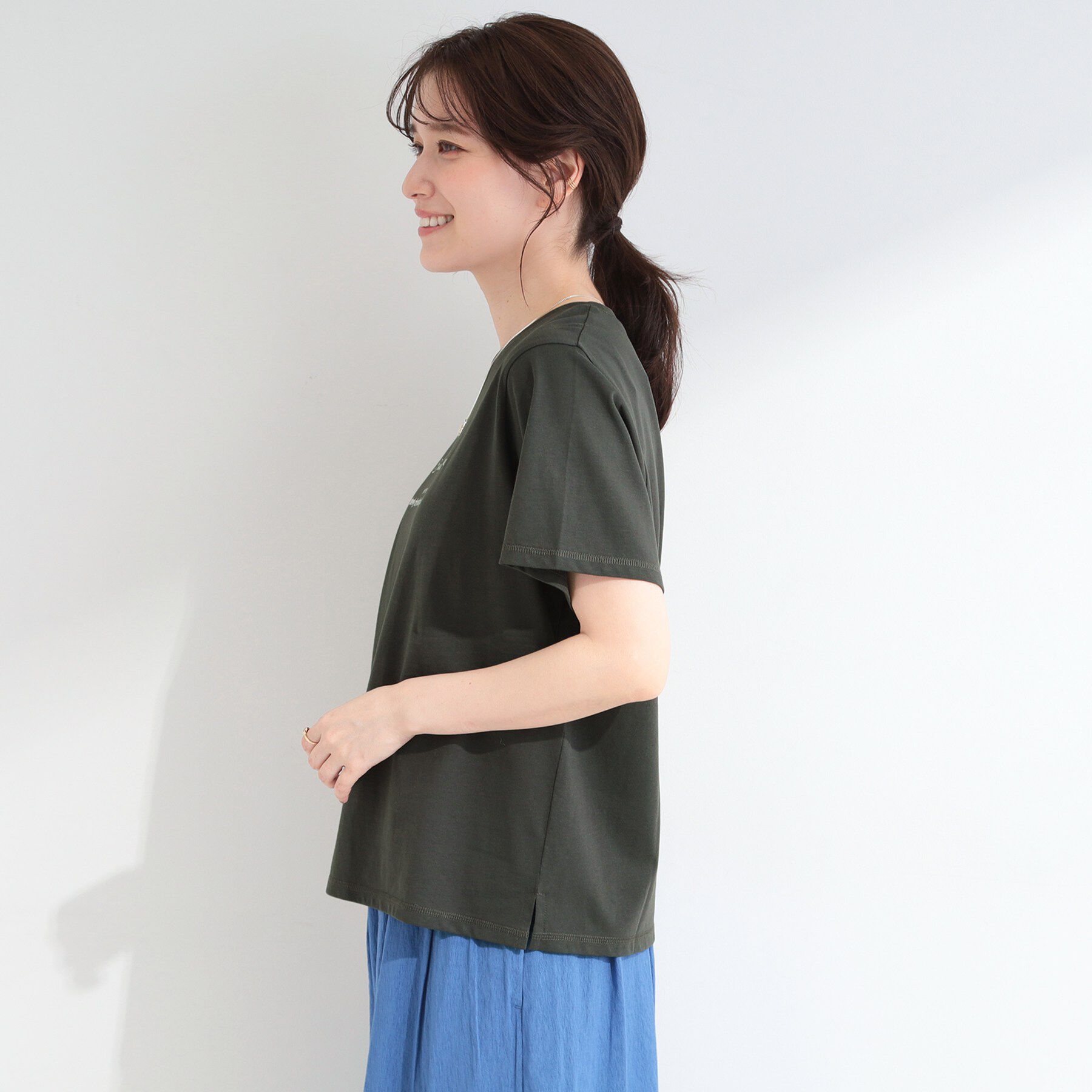 SHOO･LA･RUE「【ひんやり/S-LL/洗濯機可】真夏に着たい 大人のベーシックカラープリントTシャツ」|Tシャツ・カットソー|