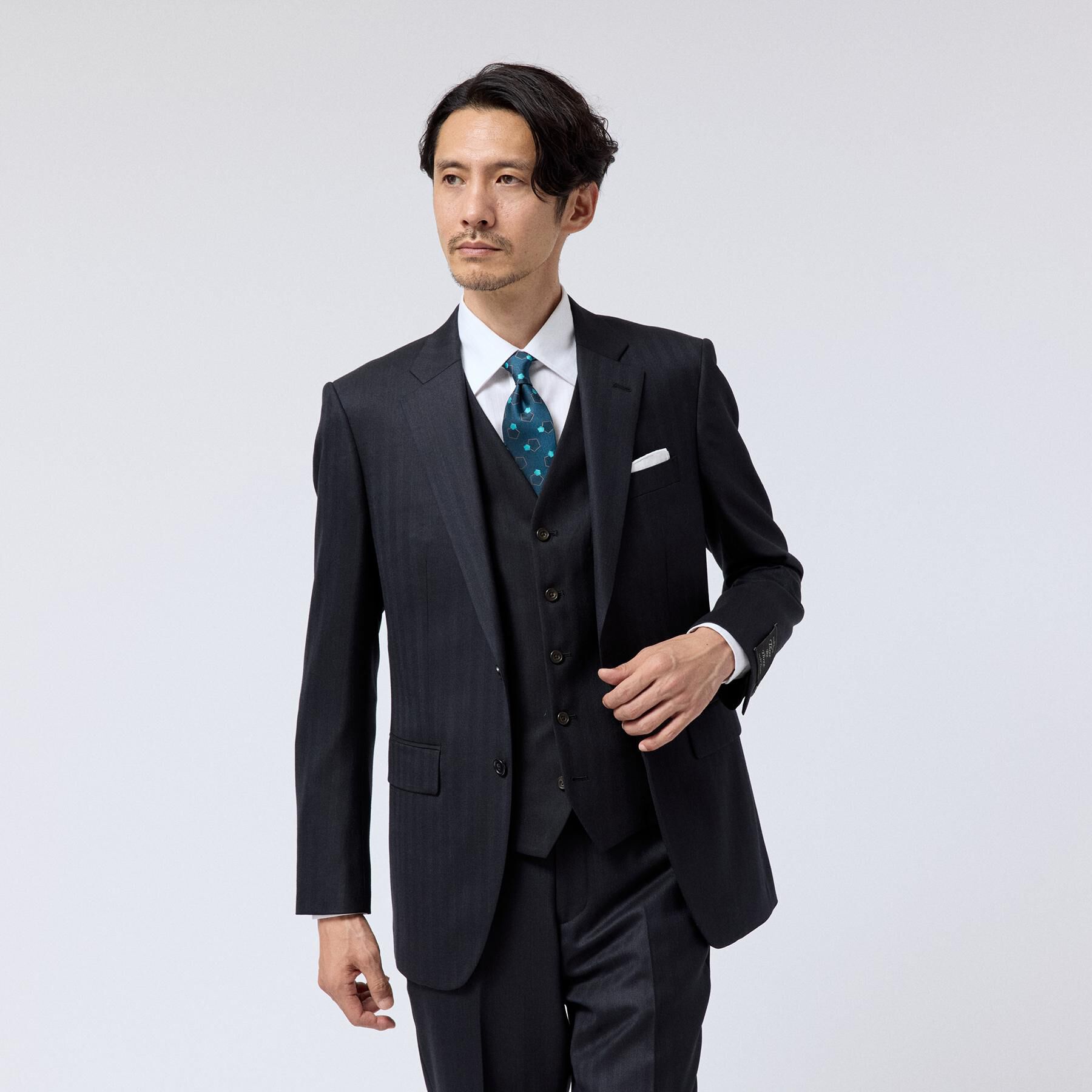 TAKEO KIKUCHI「シャイニーシャーク ストライプスーツ／スリーピース対応」|スーツ|