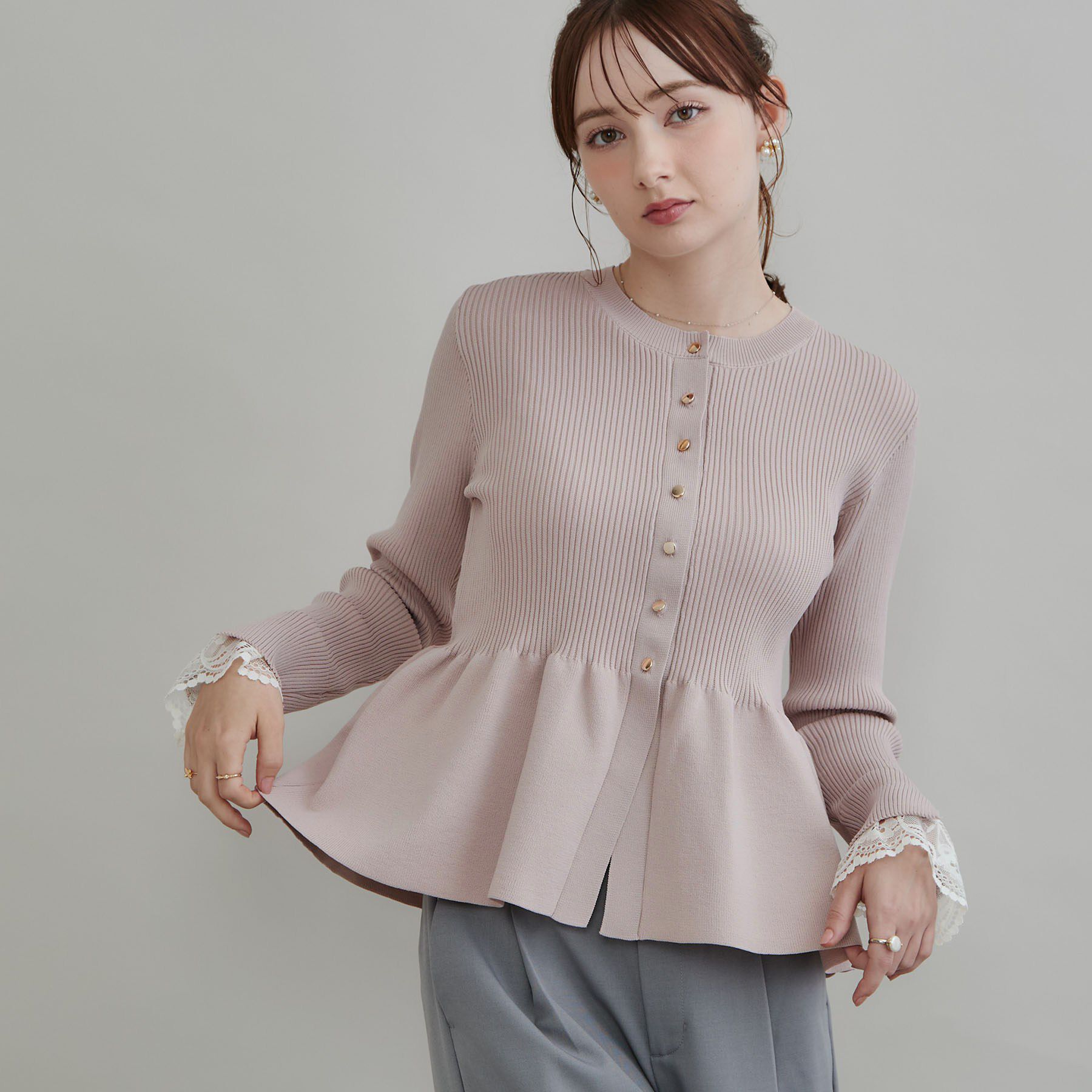 Couture broach「【上品見えの袖レース】ペプラム カーディガン」|カーディガン|