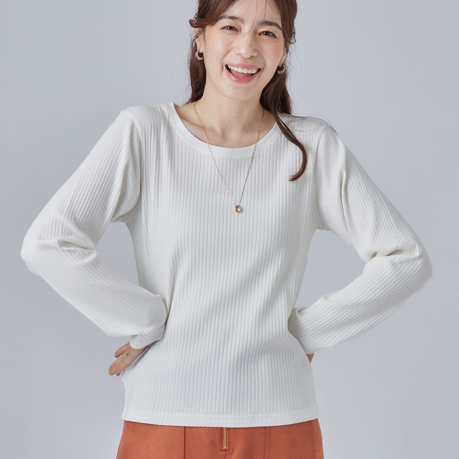 SHOO･LA･RUE「【S-LL】シンプルだから使いやすい すっきり見えの長袖トップス」|Tシャツ・カットソー|ホワイト(001)