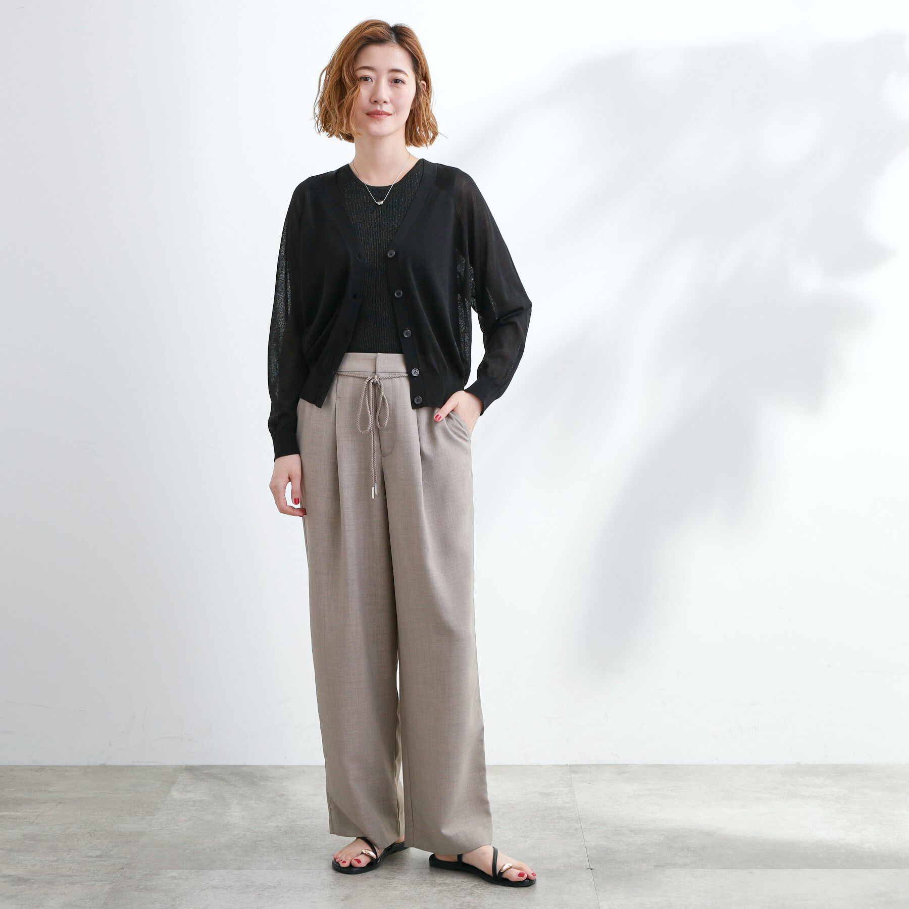 grove「さっと二の腕カバー　大人な抜け感シアーラグランVネックカーデ」|カーディガン|