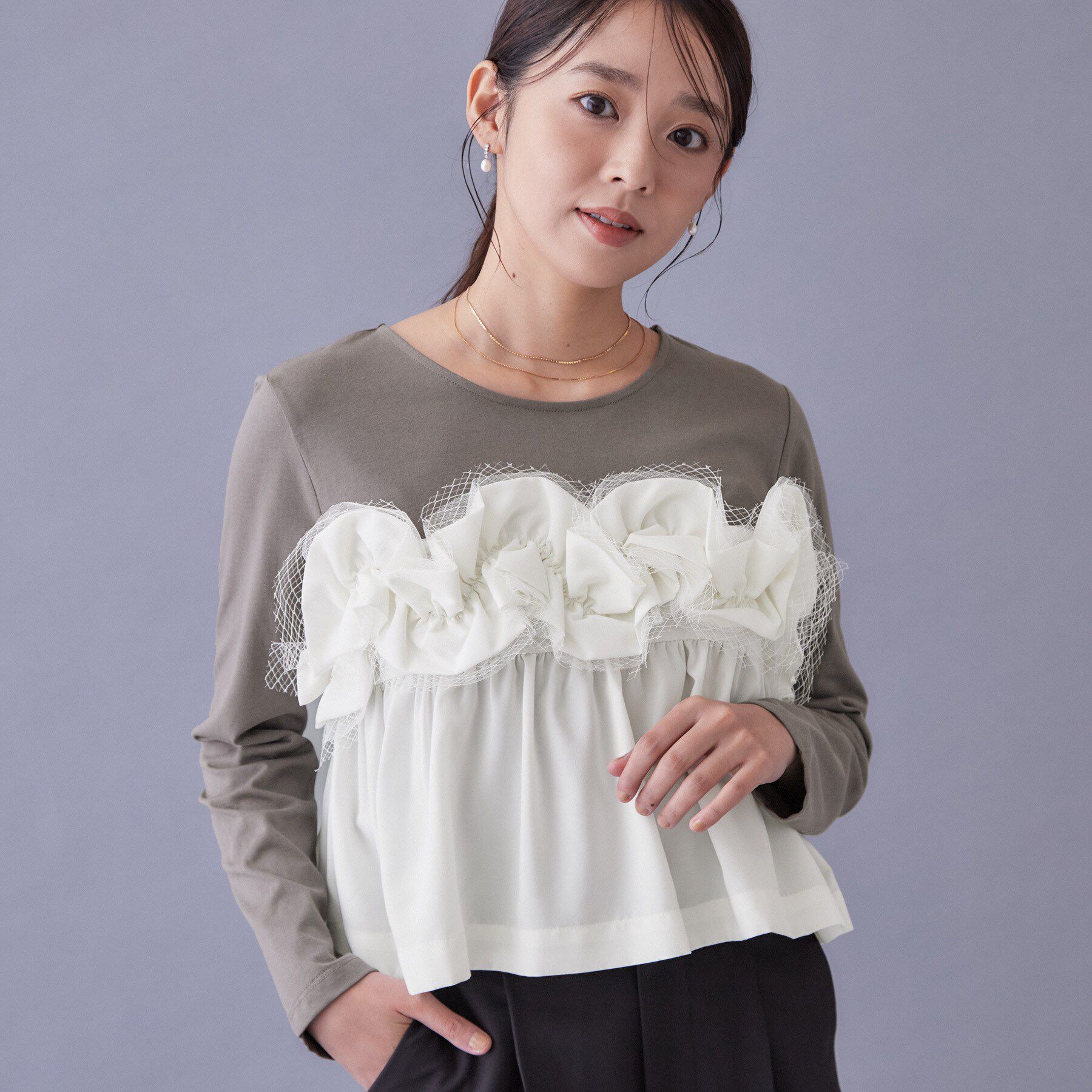 index「フリルぺプラムドッキングトップス【洗濯機OK】」|Tシャツ・カットソー|チャコールグレー(0