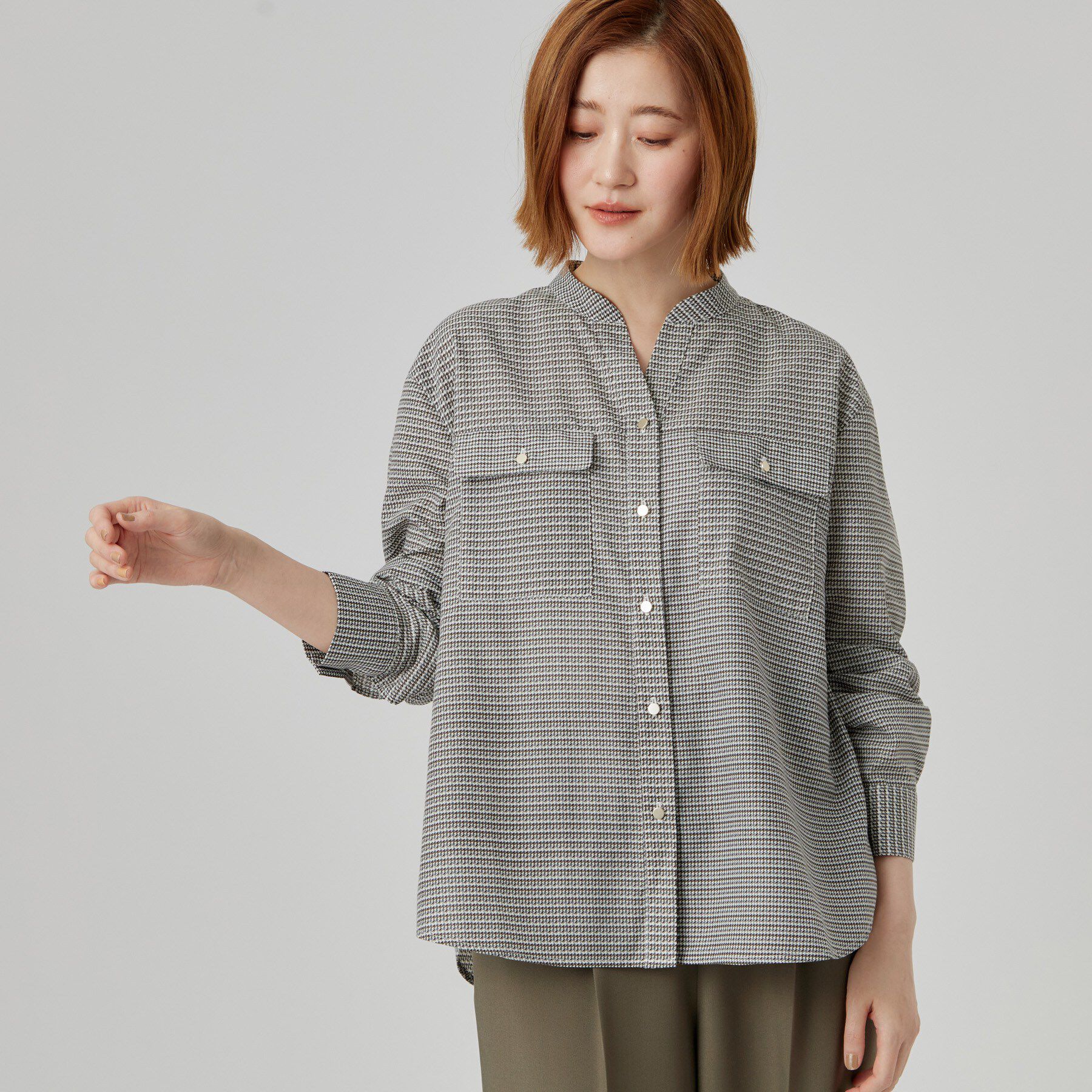 grove「【防しわ】顔周りをすっきり見せる バンドカラースキッパーシャツ」|シャツ・ブラウス|