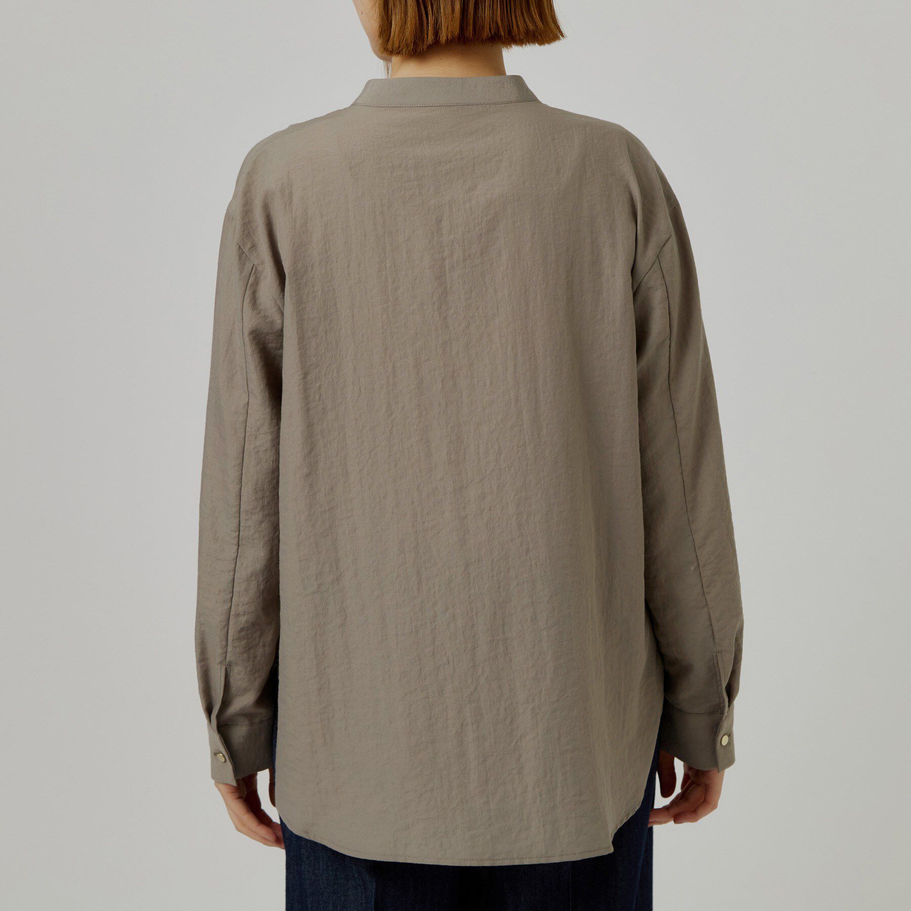 grove「【防しわ】顔周りをすっきり見せる バンドカラースキッパーシャツ」|シャツ・ブラウス|