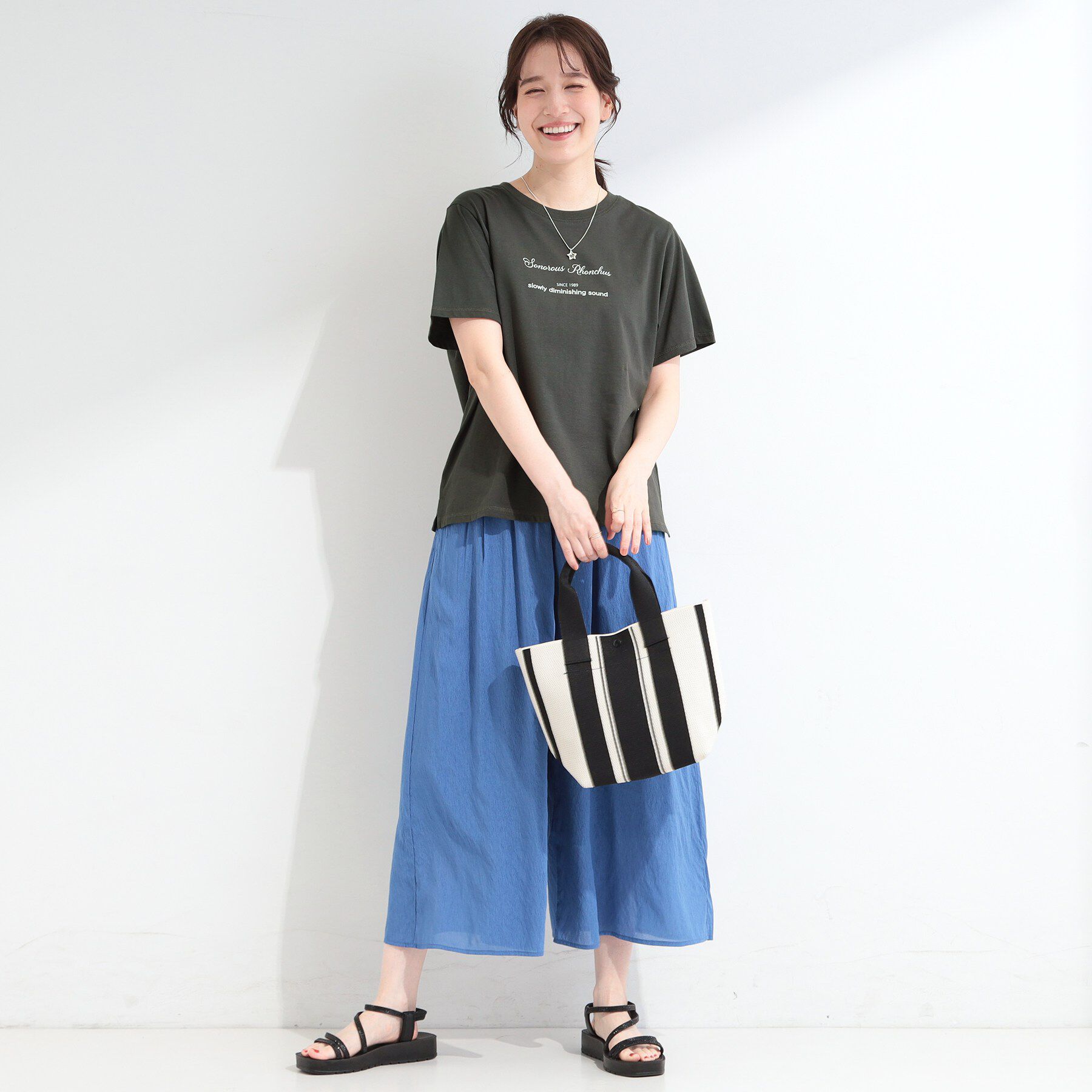 SHOO･LA･RUE「【ひんやり/S-LL/洗濯機可】真夏に着たい 大人のベーシックカラープリントTシャツ」|Tシャツ・カットソー|