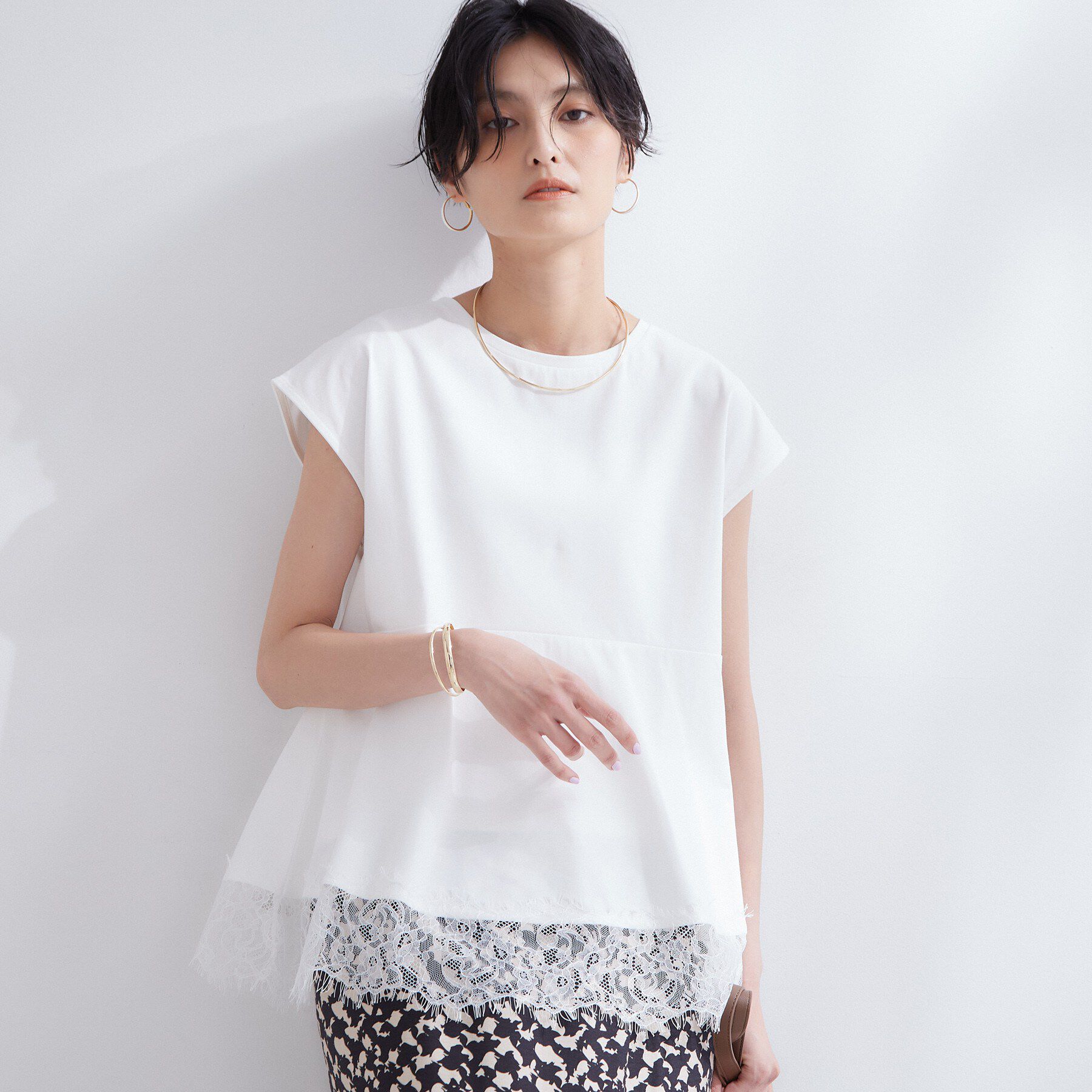 OPAQUE.CLIP「裾レースペプラムカットソー【洗濯機OK】」|Tシャツ・カットソー|ホワイト(001)