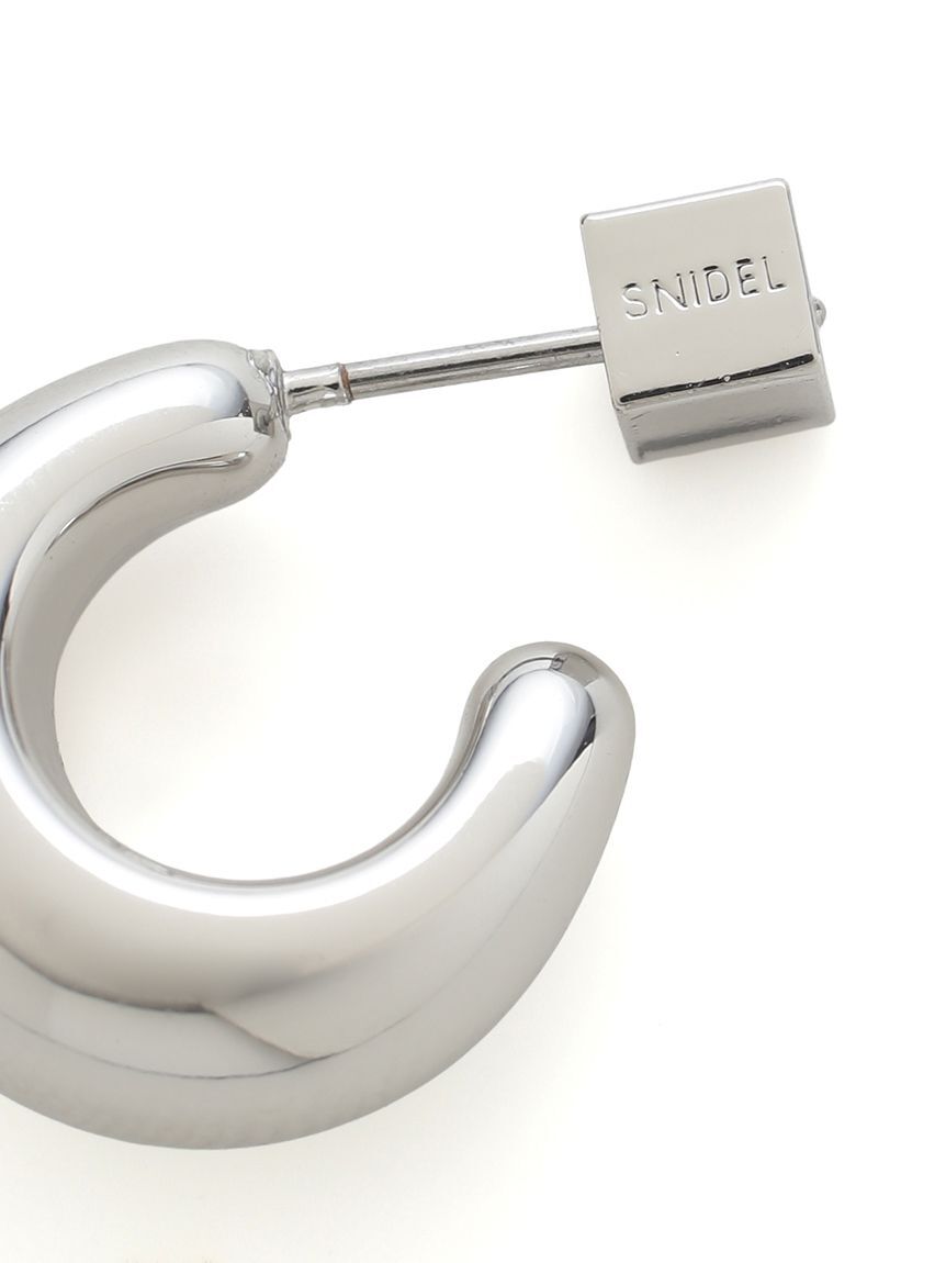 SNIDEL「メタルミニピアス」|ピアス|