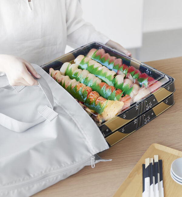 collex「山崎実業  【TOWER/タワー】洗える持ち帰り寿司・ピザが入るレジかごかばん」|食器・キッチングッズ|