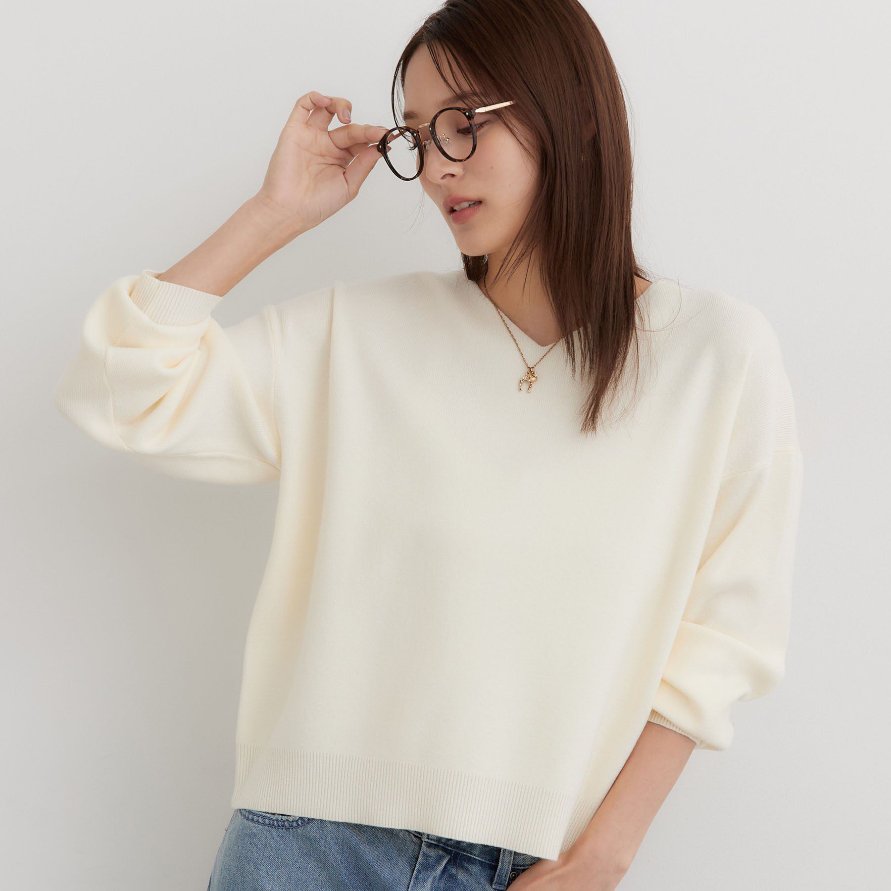 THE SHOP TK「【毛玉になりにくい/静電気防止/洗える】KINOCO 総針Vネックニット」|ニット・セーター|オフホワイト(003