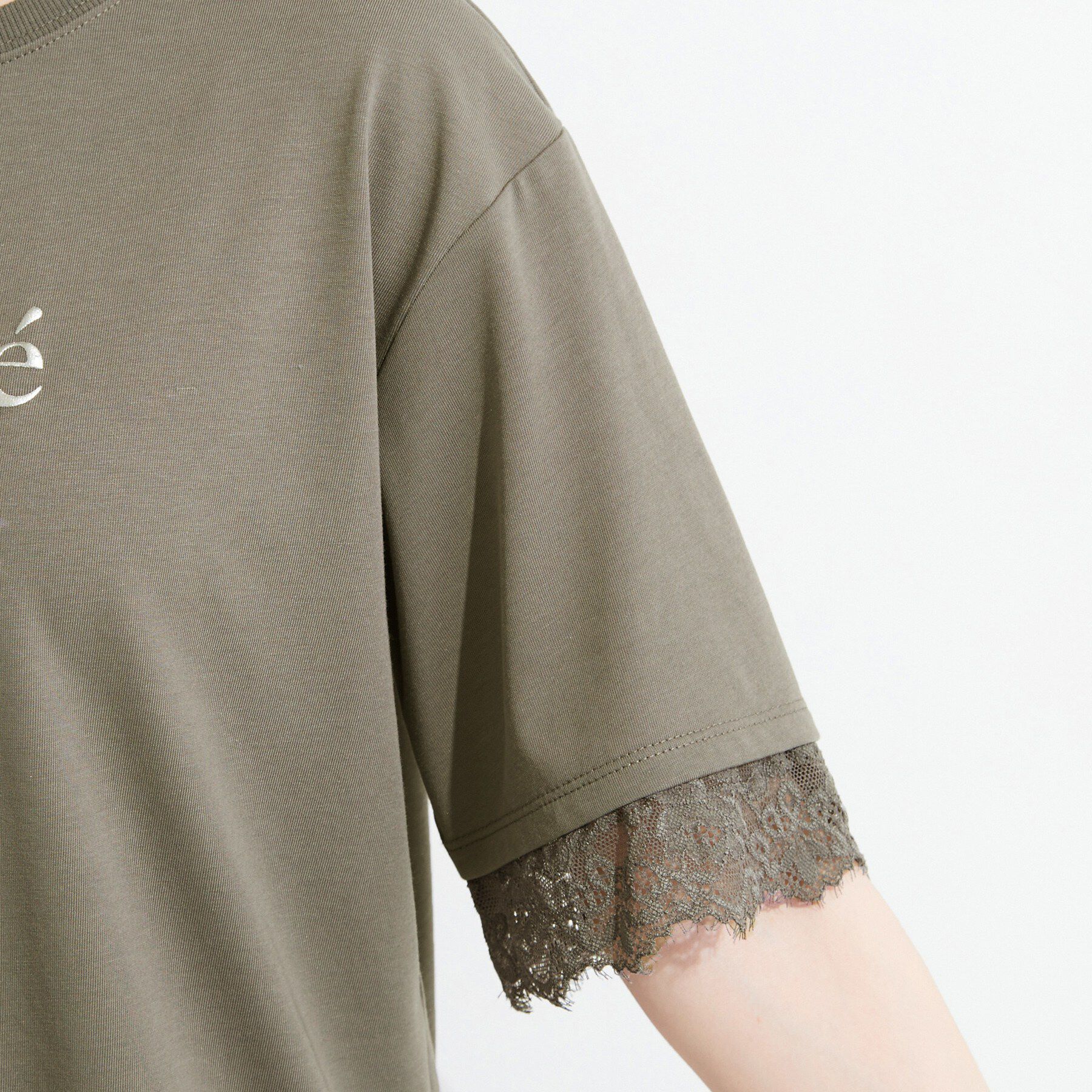 SHOO･LA･RUE「【UV/S-LL/洗濯機可】柄アソート お袖レースが旬顔 上品に決まる大人Tシャツ」|Tシャツ・カットソー|