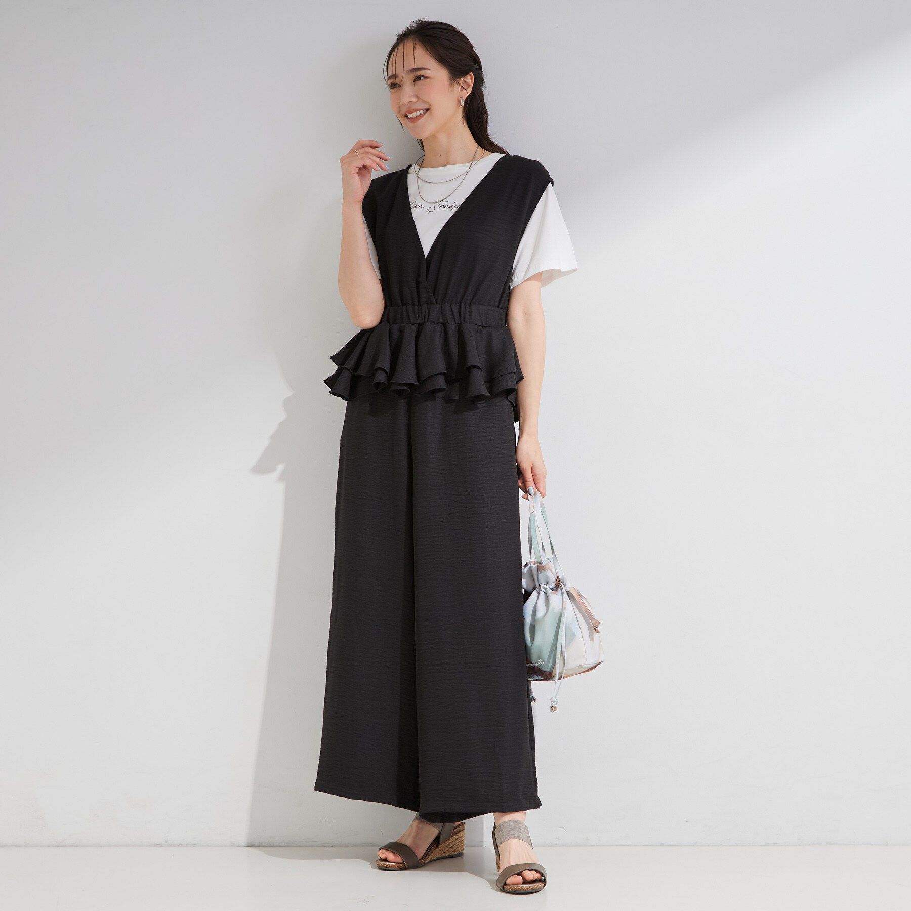 SHOO･LA･RUE「【S-LL/洗濯機可】ラクにキレイに Vネックペプラムオールインワン」|オールインワン|