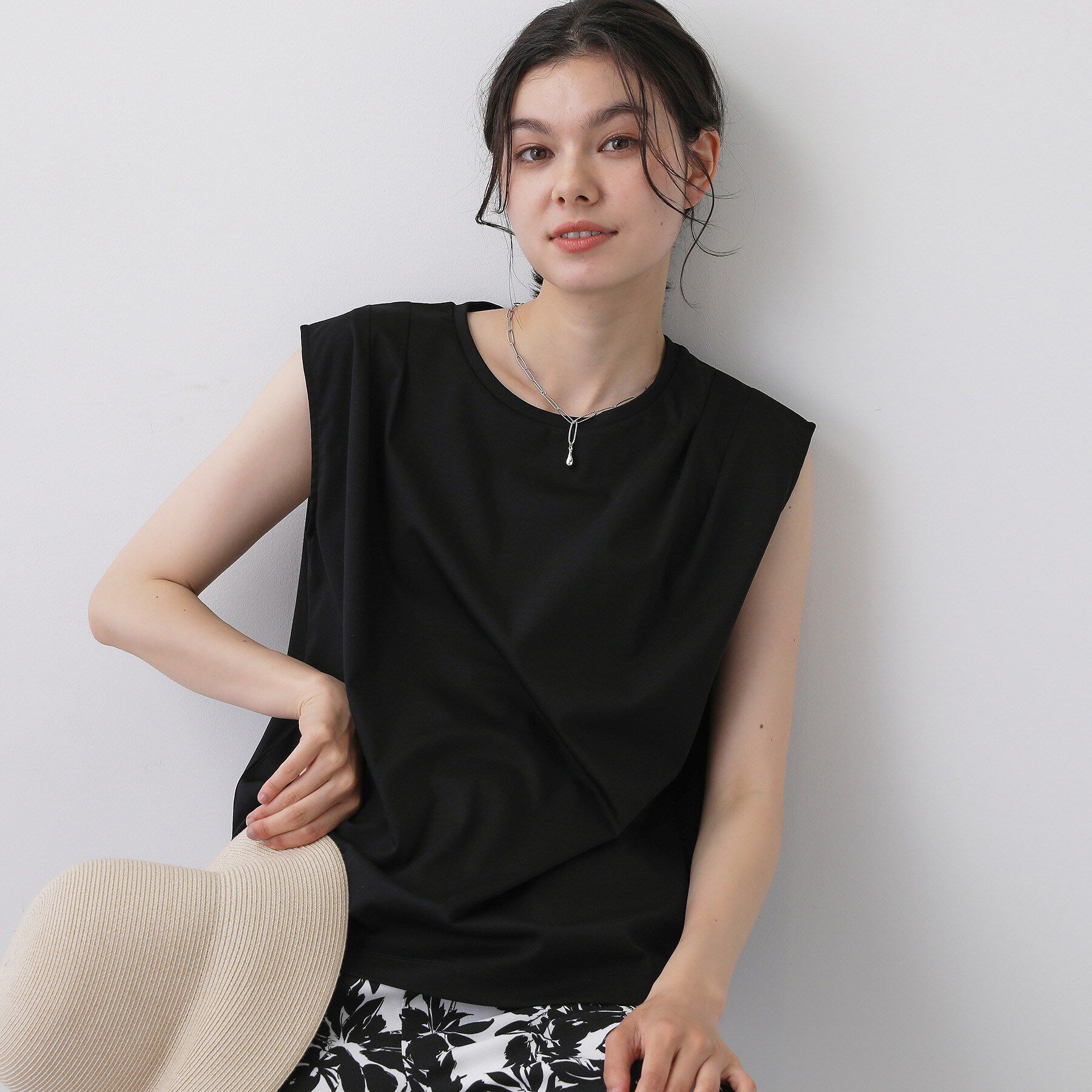 Dessin「【接触冷感/UVカット】美光沢ノースリーブカットソー」|Tシャツ・カットソー|ブラック(019)